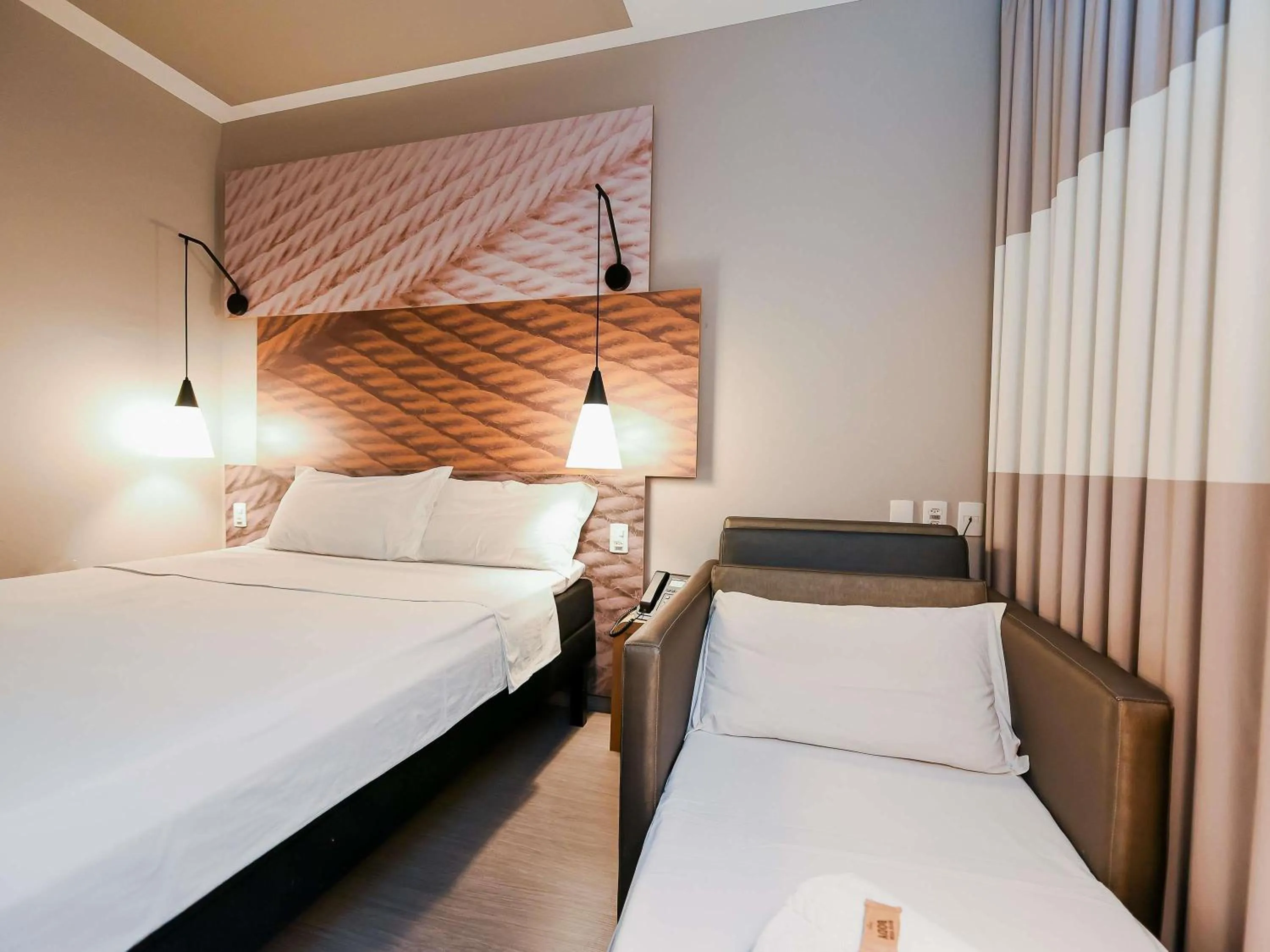 Bedroom, Bed in ibis Jacarei