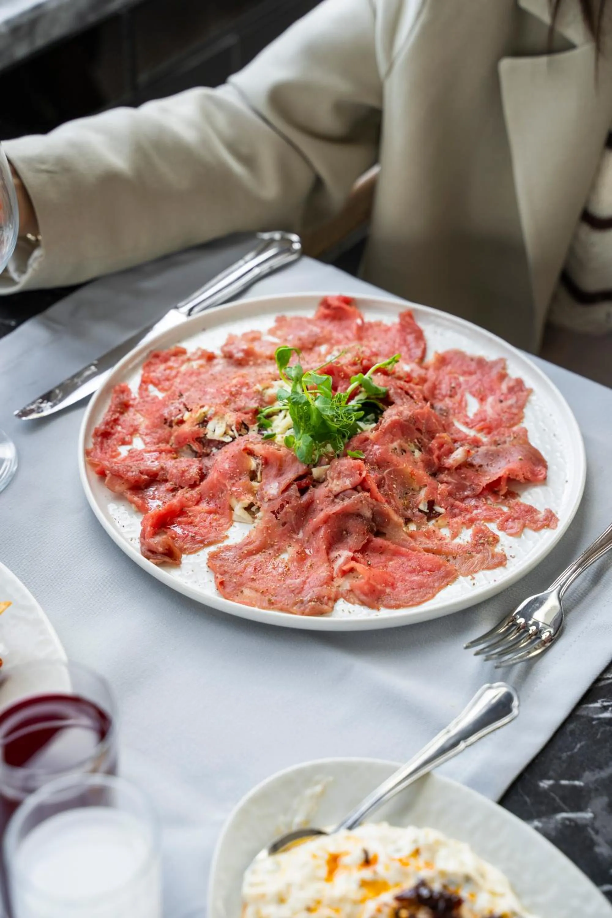 Restaurant/places to eat in Leman Otel