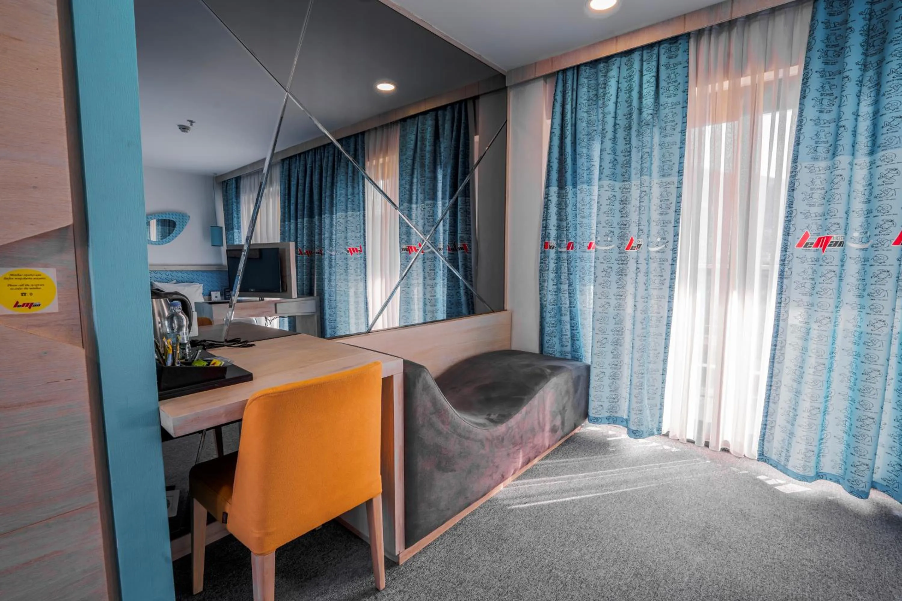 Seating area in Leman Otel