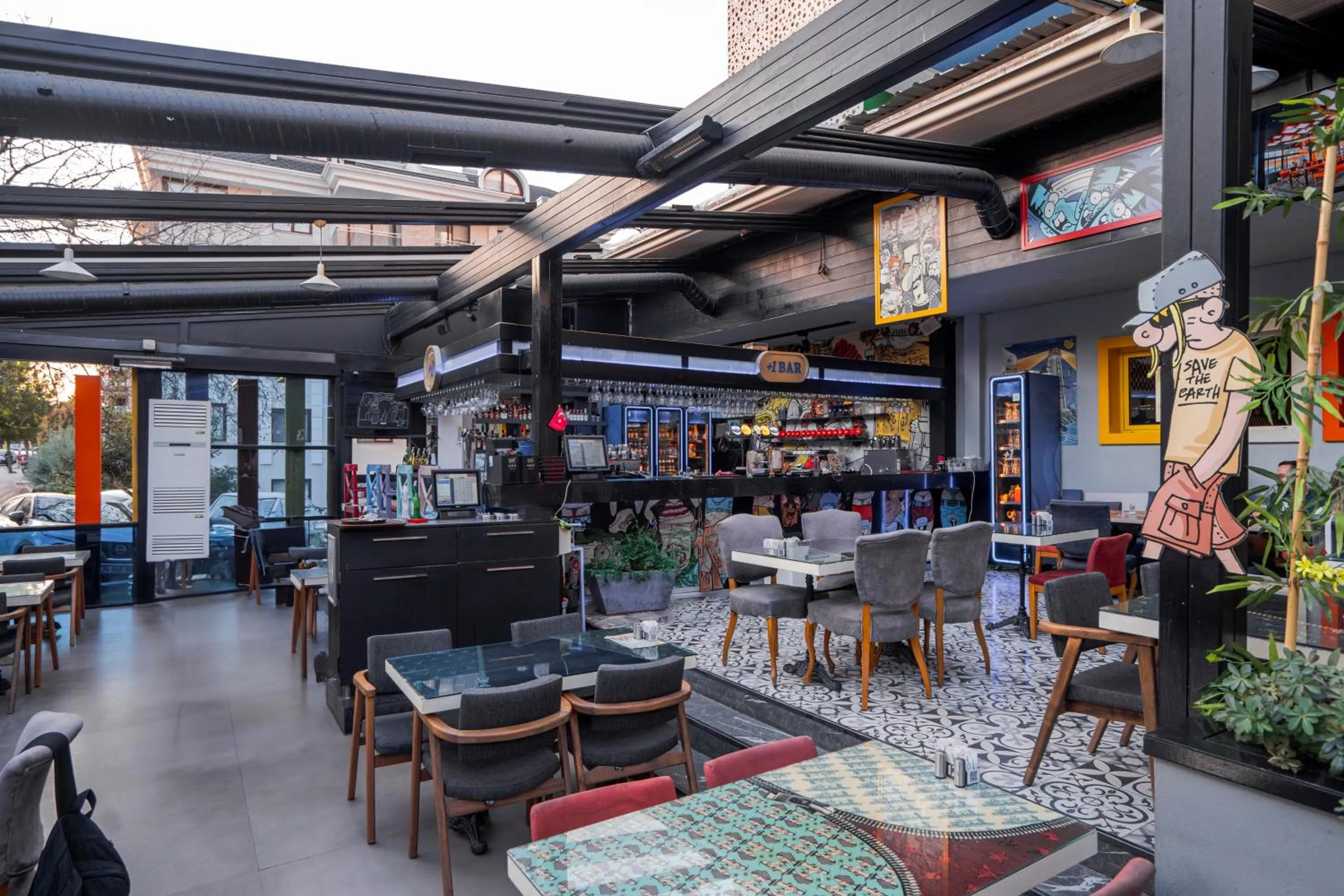 Restaurant/places to eat in Leman Otel