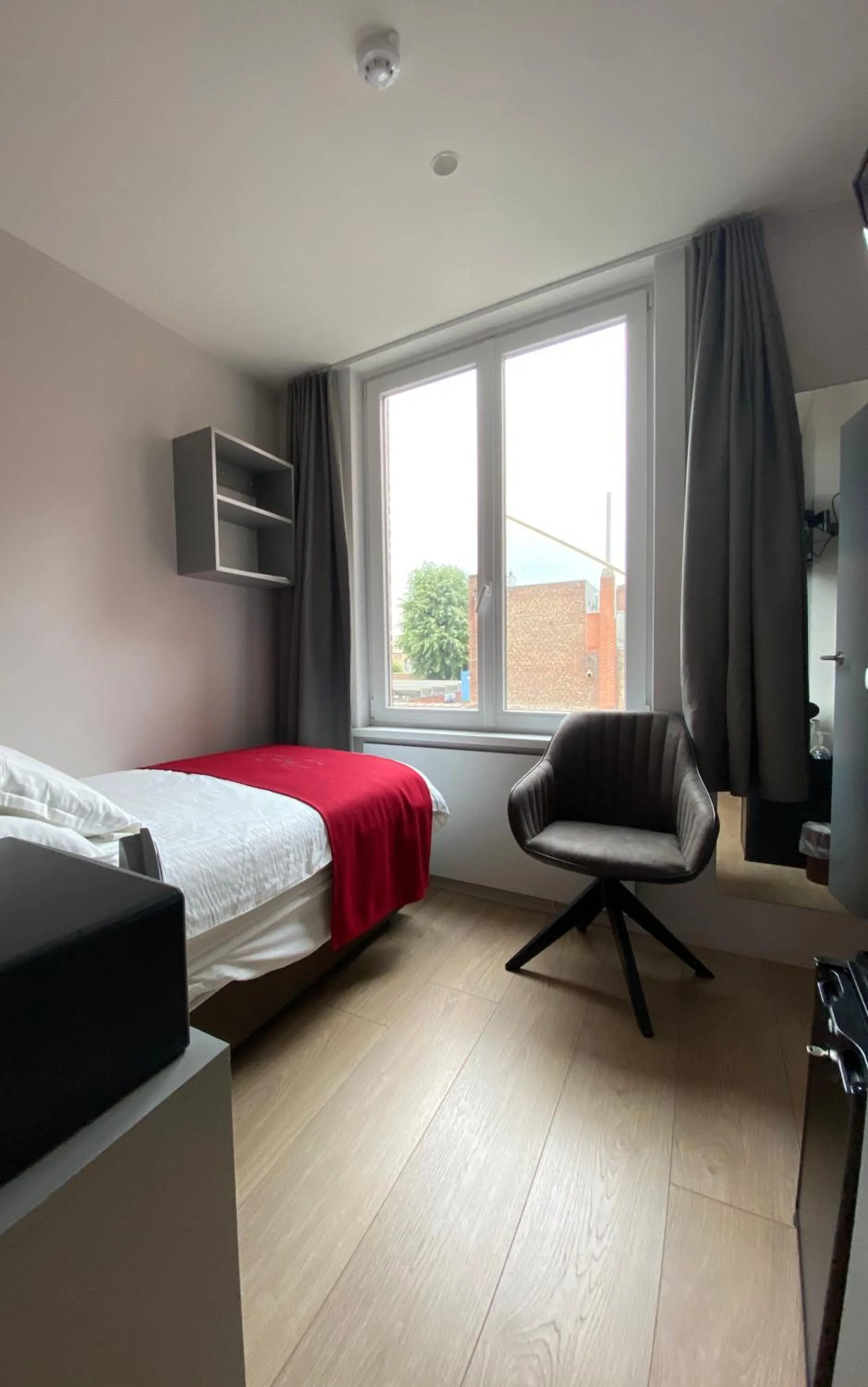 Photo of the whole room, Bed in Hotel New Regina