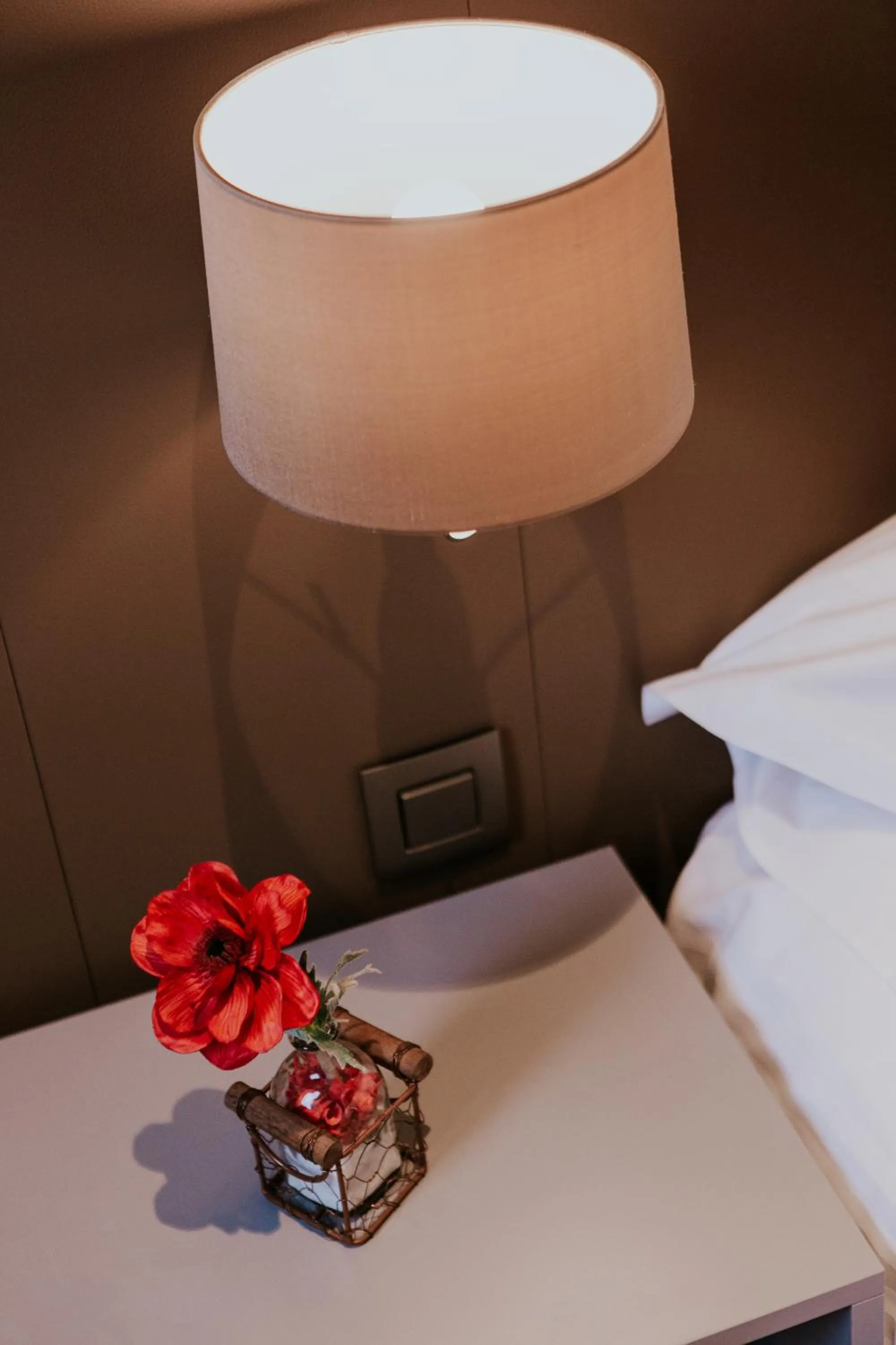 Seating area, Bed in Hotel New Regina