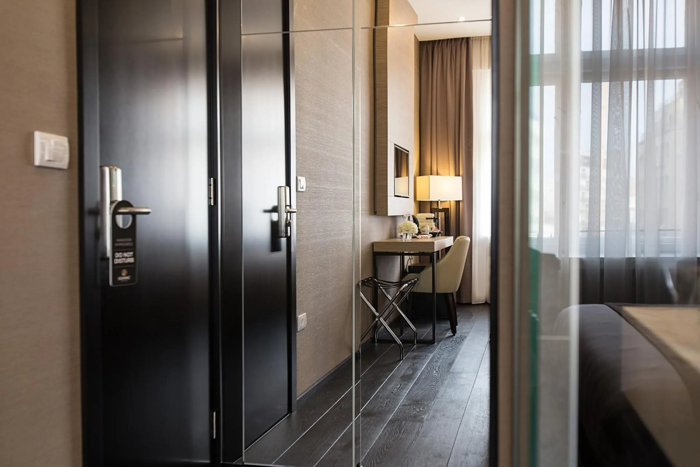 Decorative detail, Bed in Dominic Smart & Luxury Suites - Republic Square