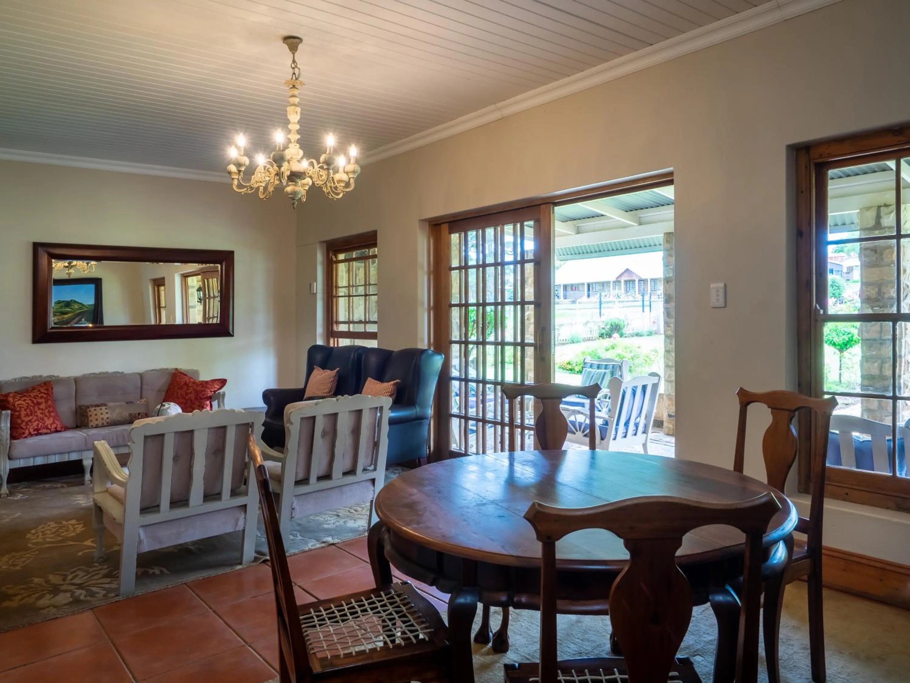 Living room in Fouriesburg Country Inn