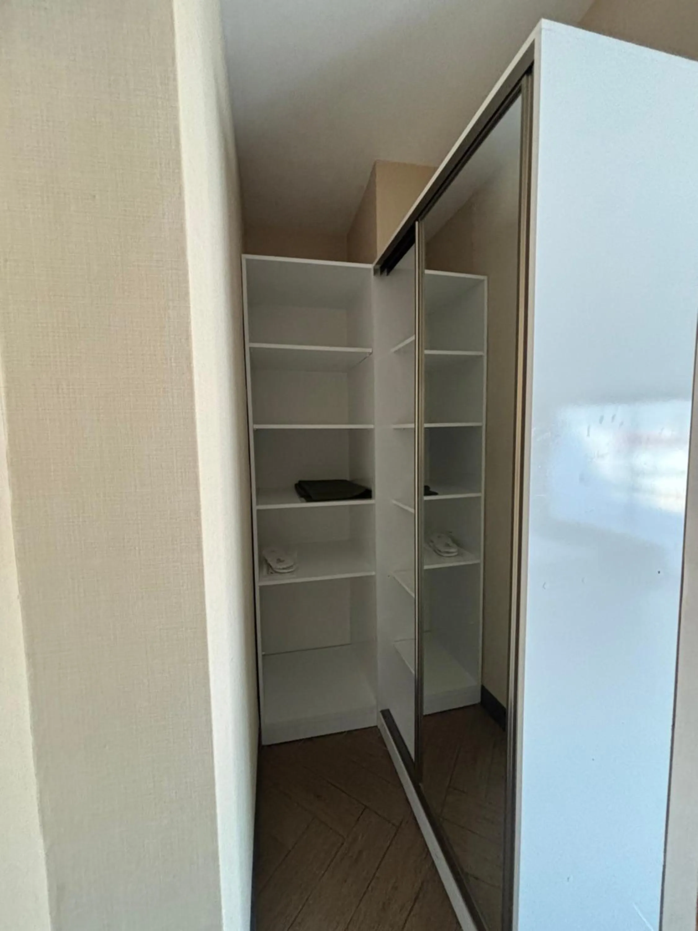 wardrobe in Aldino Residence