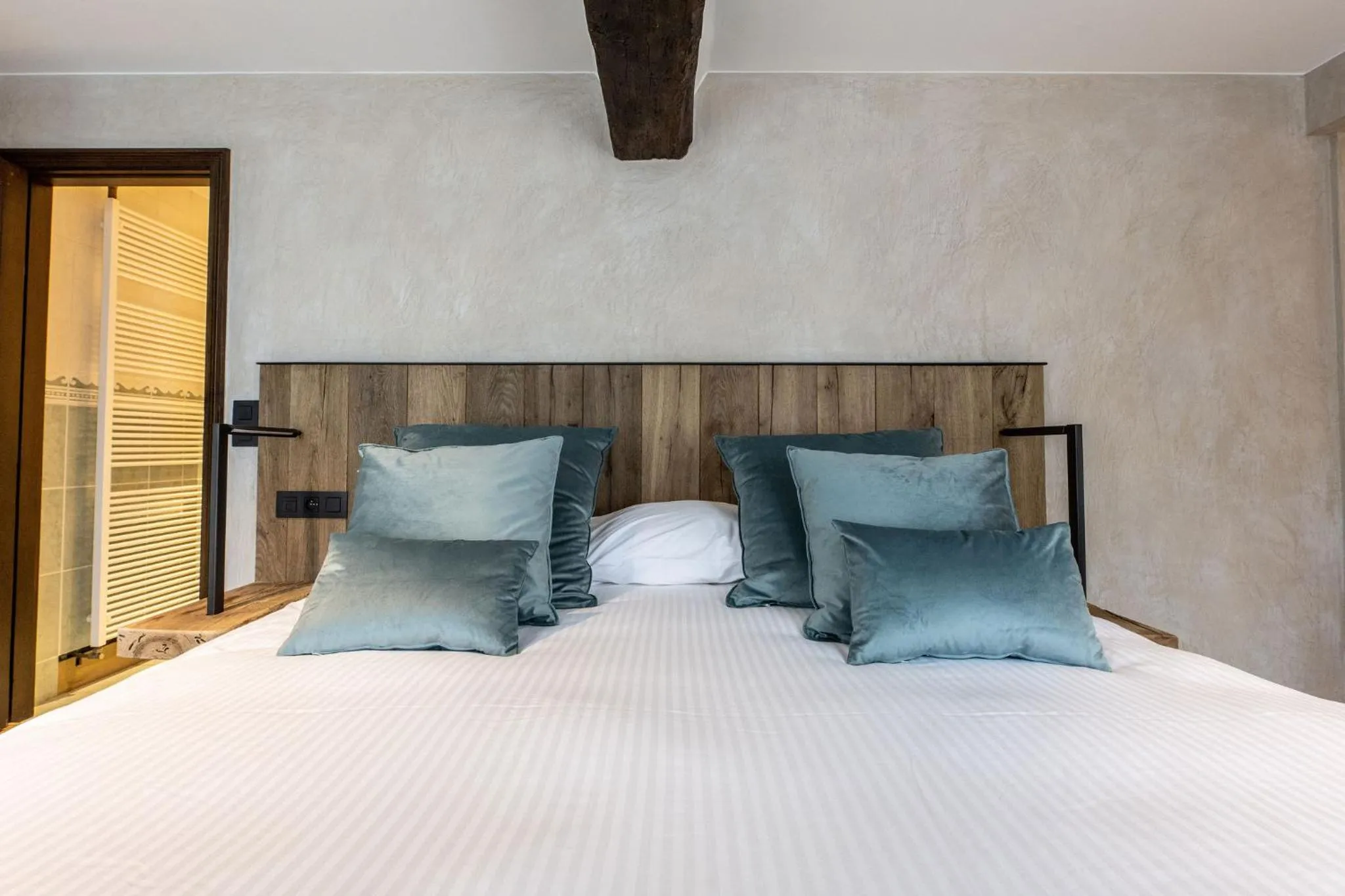 Bed in Hotel LEA - Maison Caerdinael