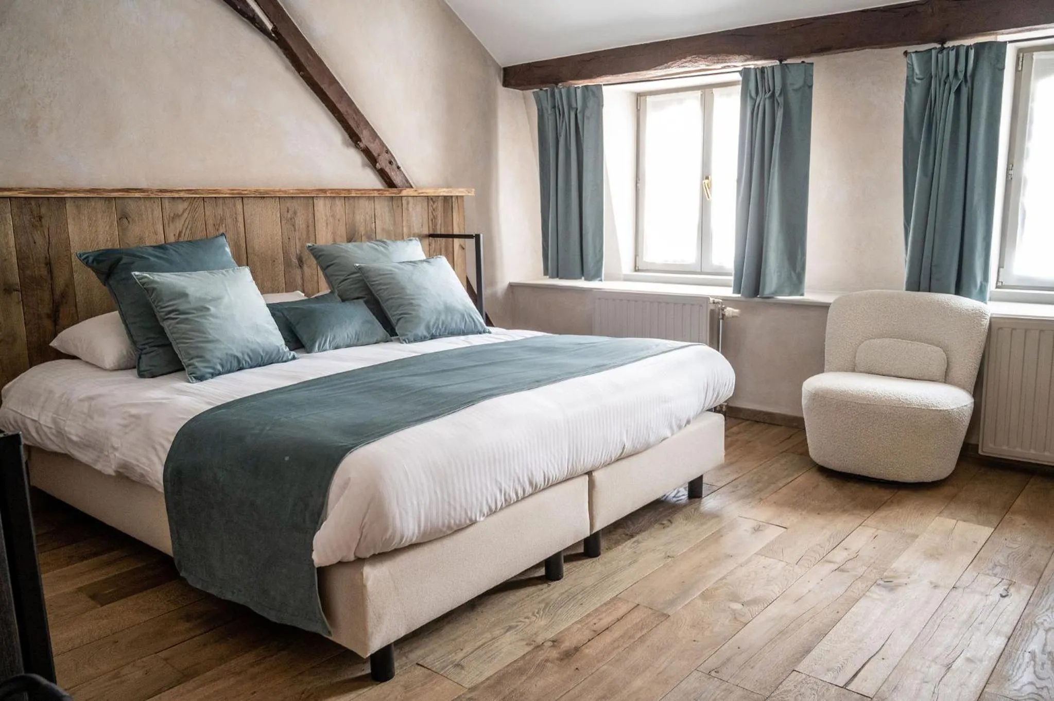 Bed in Hotel LEA - Maison Caerdinael