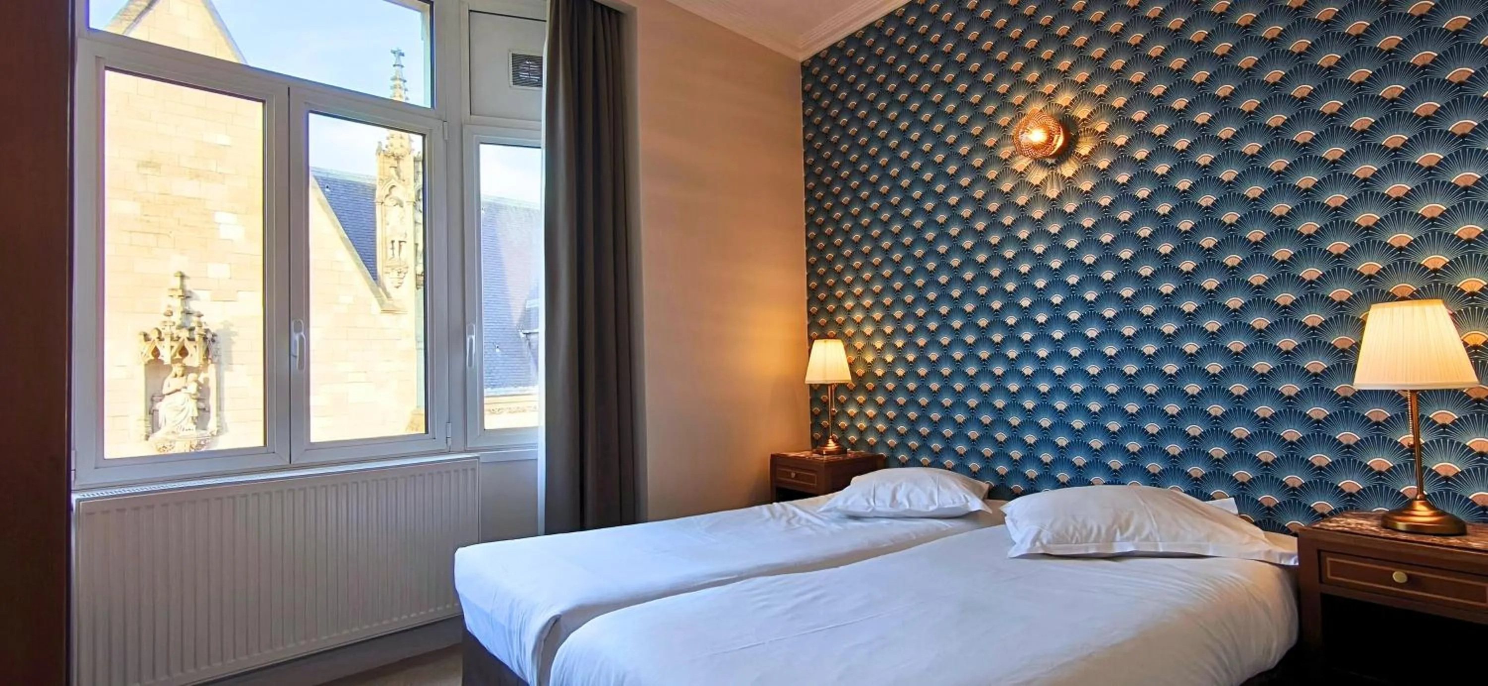 Bed in Hôtel Saint Maurice