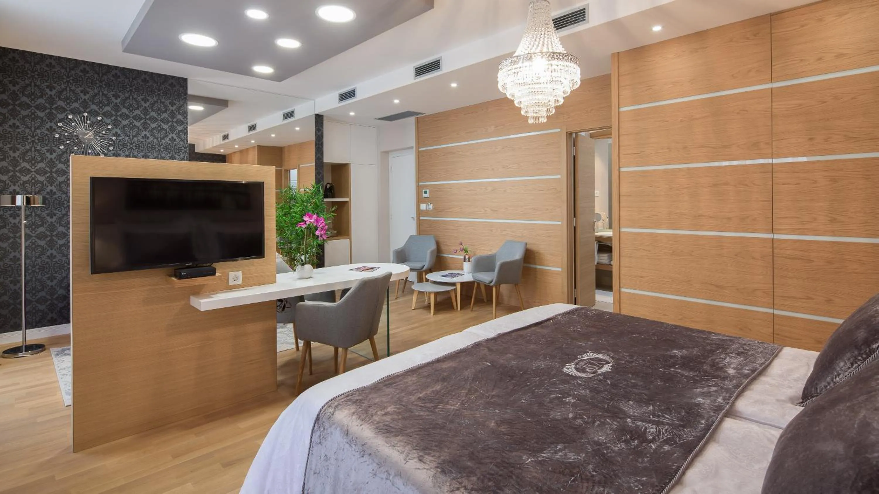 Decorative detail, Bed in VIP Rooms