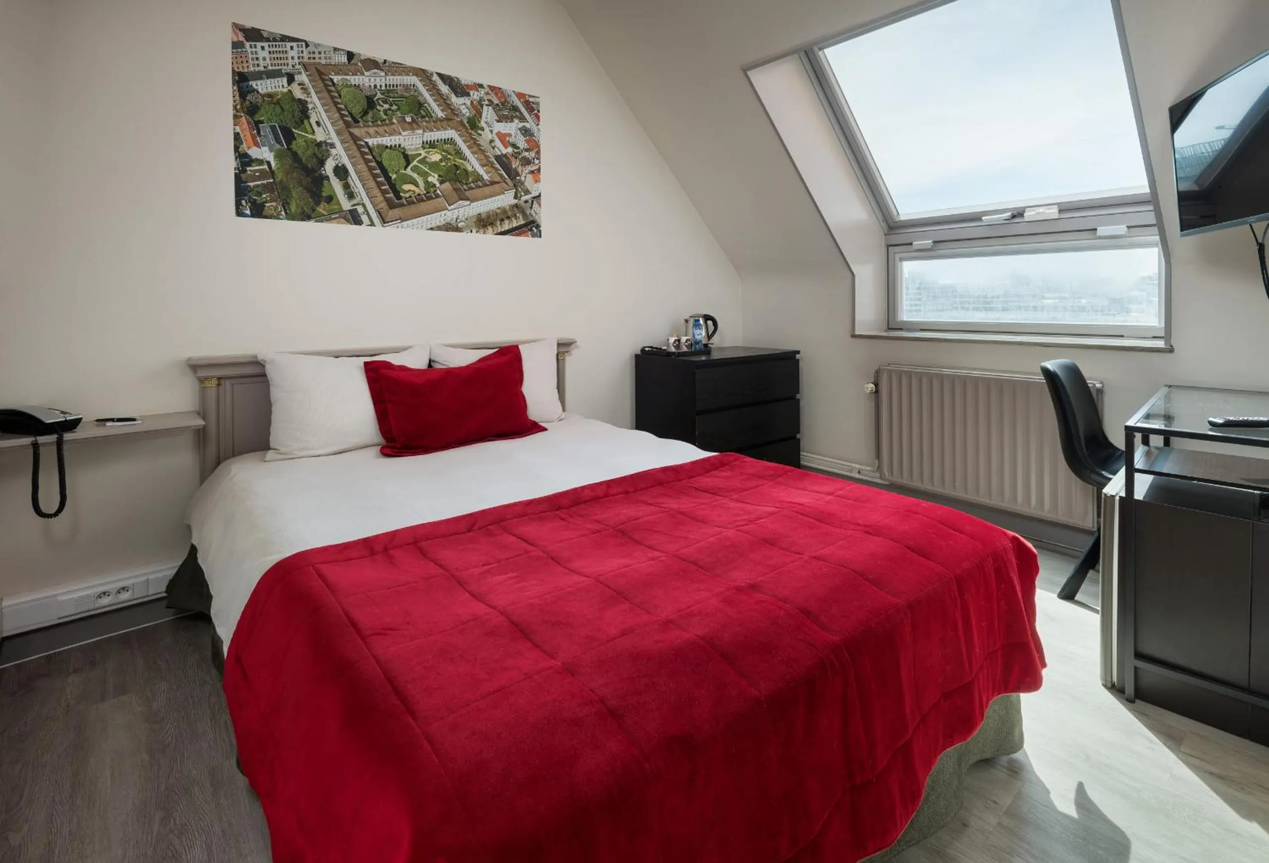 Bed in Martin's Brussels EU