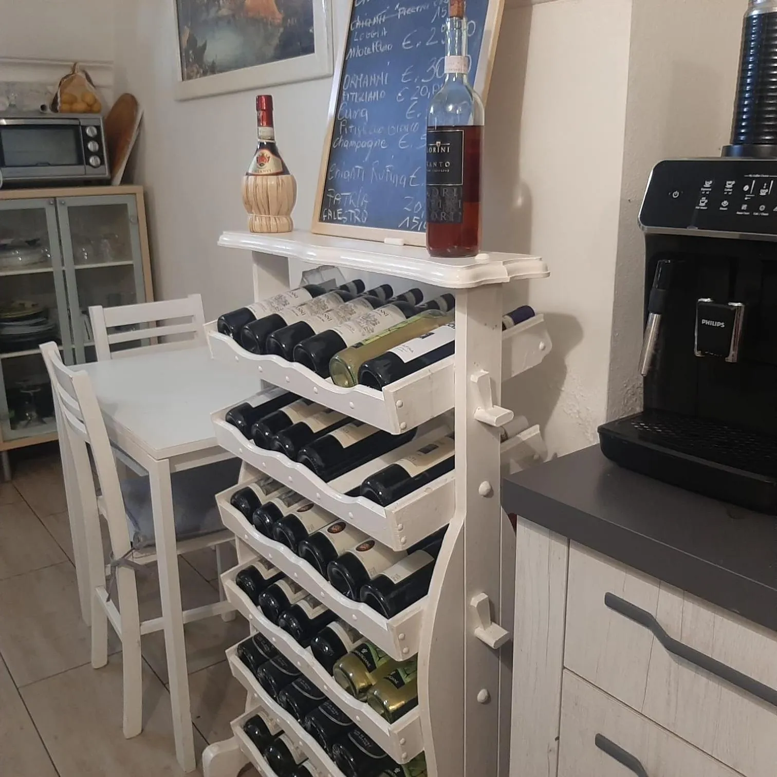 Dining area in B & B Eliana