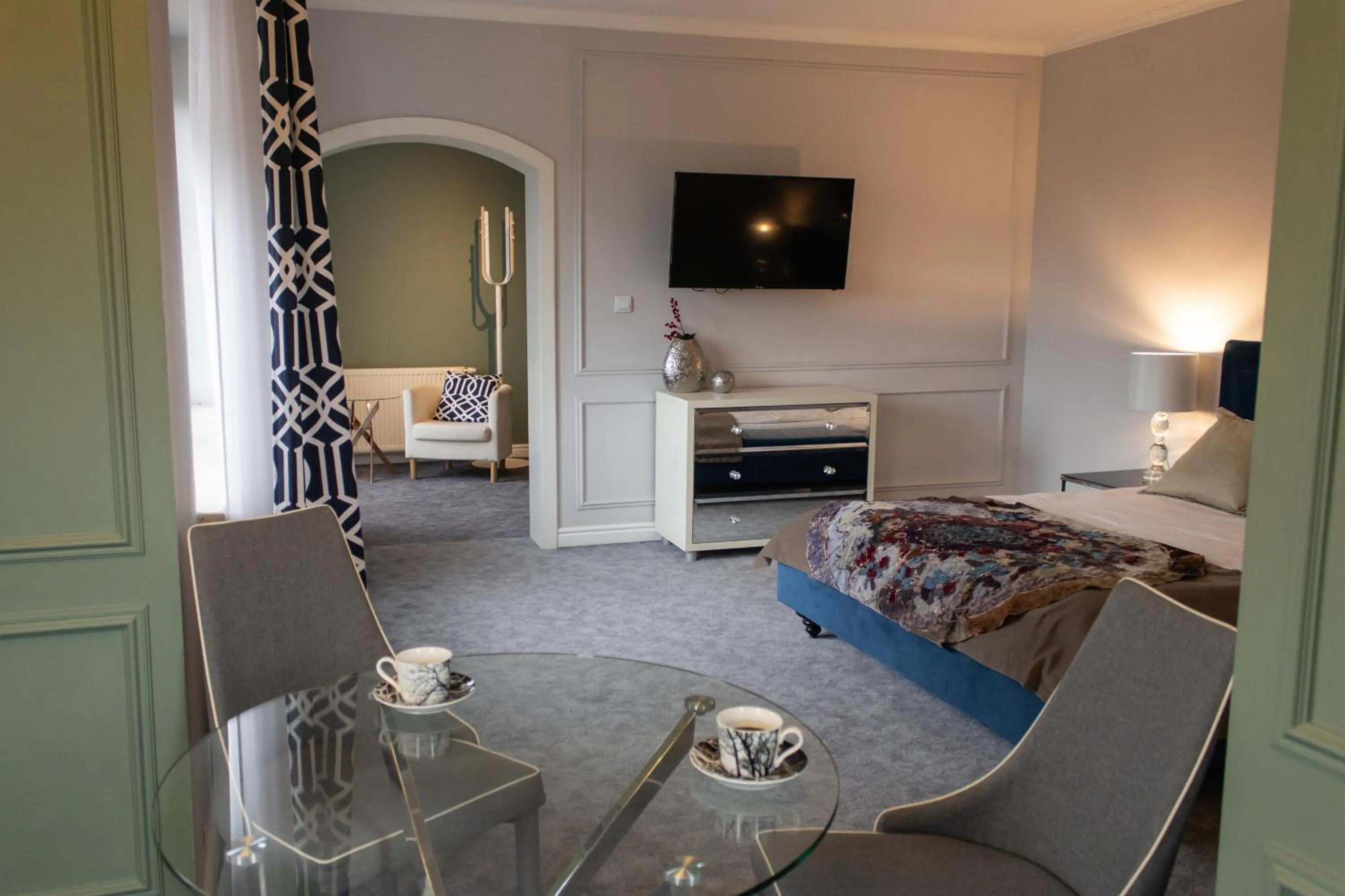 Bed in Rezydencja na Wzgórzu w zielonym sercu Łodzi przy Parku Krajobrazowym Ruda Wiilowa