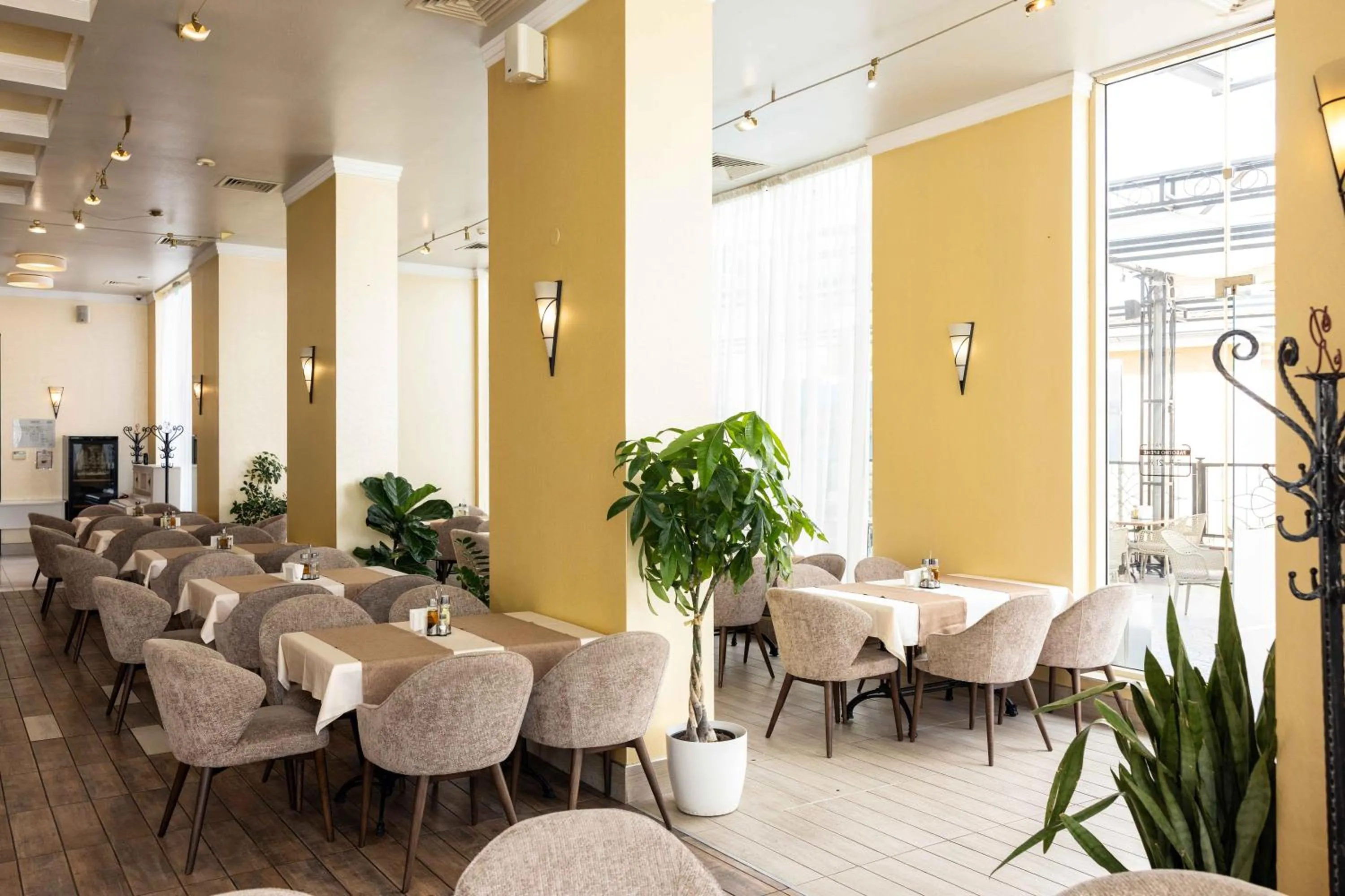 Restaurant/places to eat in Rome Palace Deluxe - All Inclusive Premium