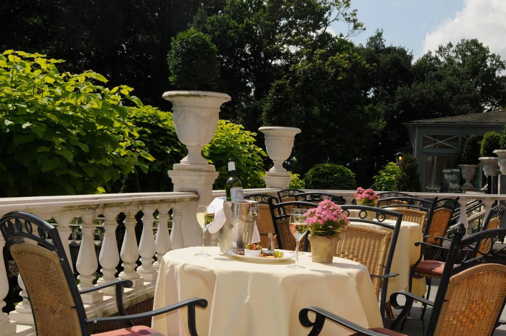 Restaurant/places to eat in Kasteel Wurfeld