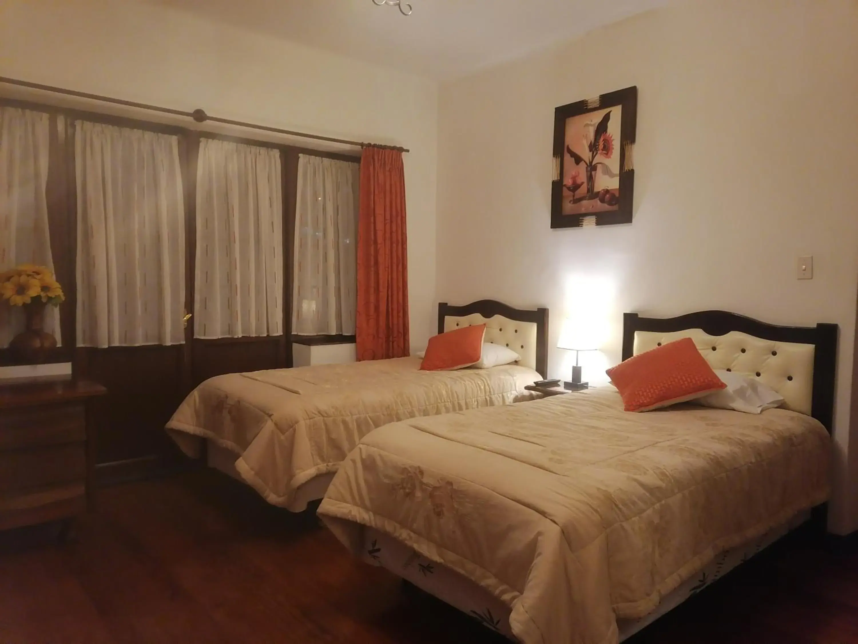 Double or Twin Room in "HOTEL BOUTIQUE LA MAISON DE LA BOLIVIE" Casa de Huéspedes Double or Twin Room in "HOTEL BOUTIQUE LA MAISON DE LA BOLIVIE" Casa de Huéspedes