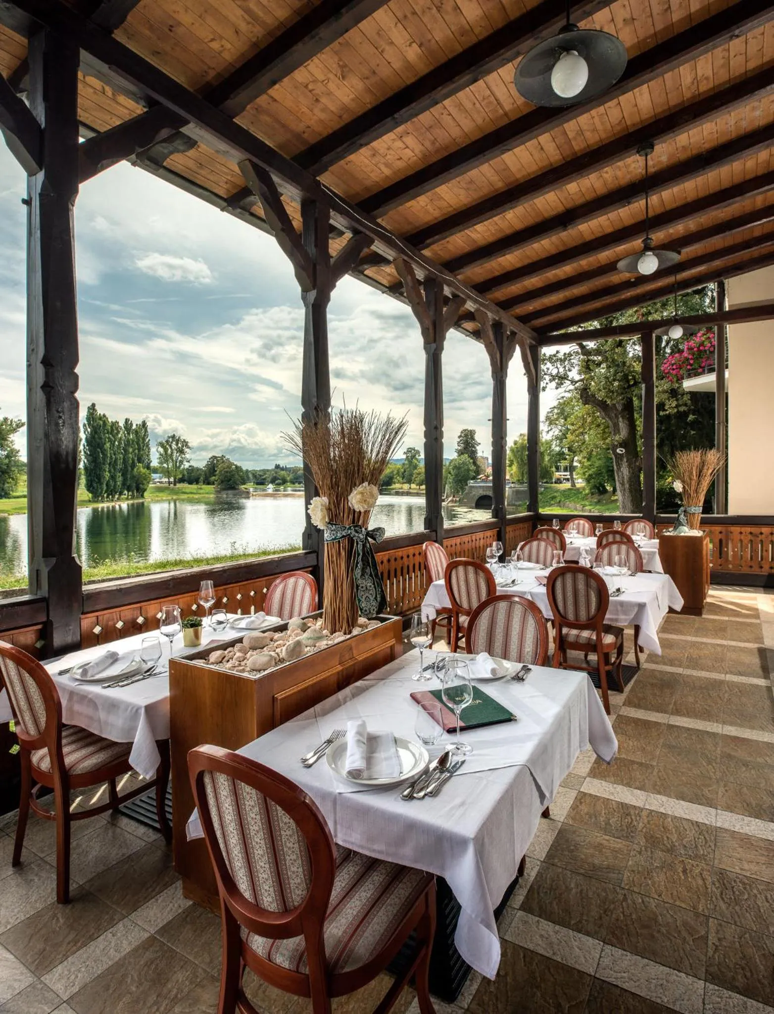 Restaurant/places to eat in Boutique Hotel Korana Srakovcic