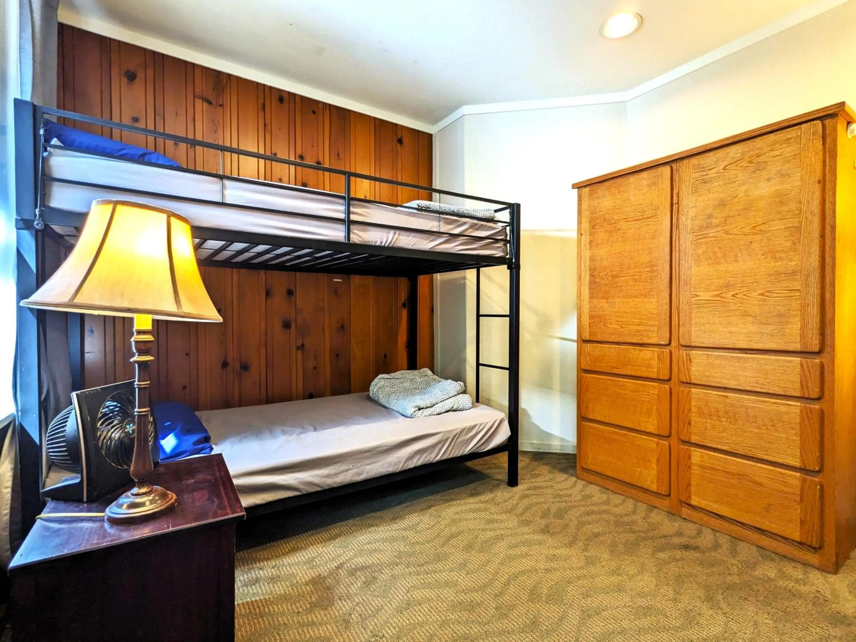 Bed in Bunk & Brew Historic Lucas House - Hostel