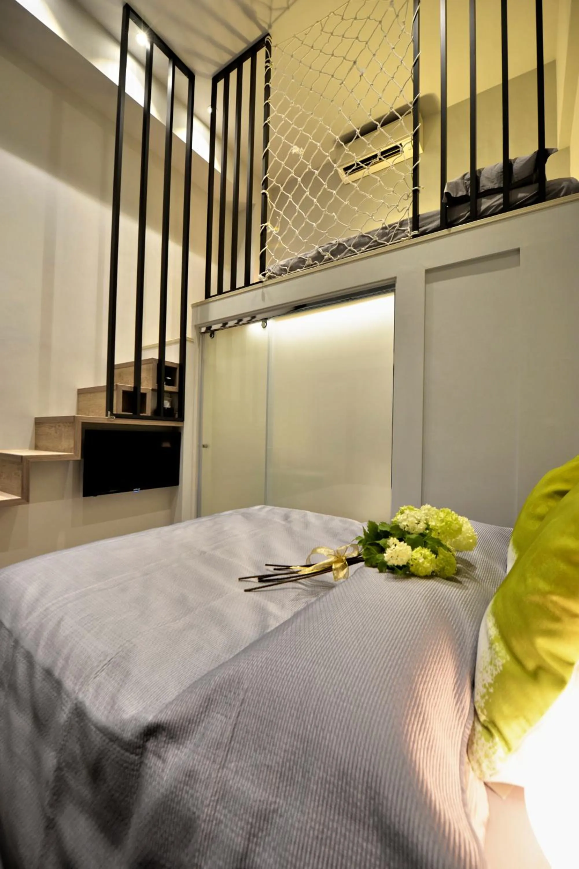 Photo of the whole room, Bed in Happy House B&B