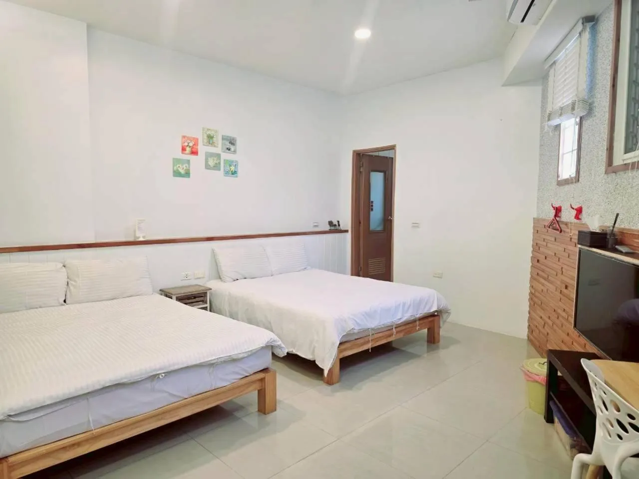 Bedroom, Bed in Q House