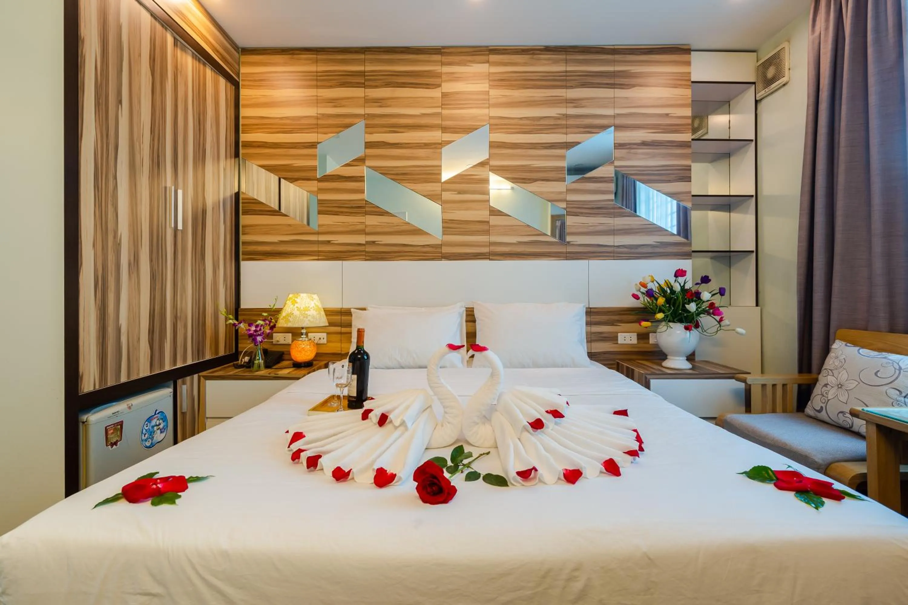 Photo of the whole room, Bed in An Phú Hà Nội Hotel & Spa - Mỹ Đình