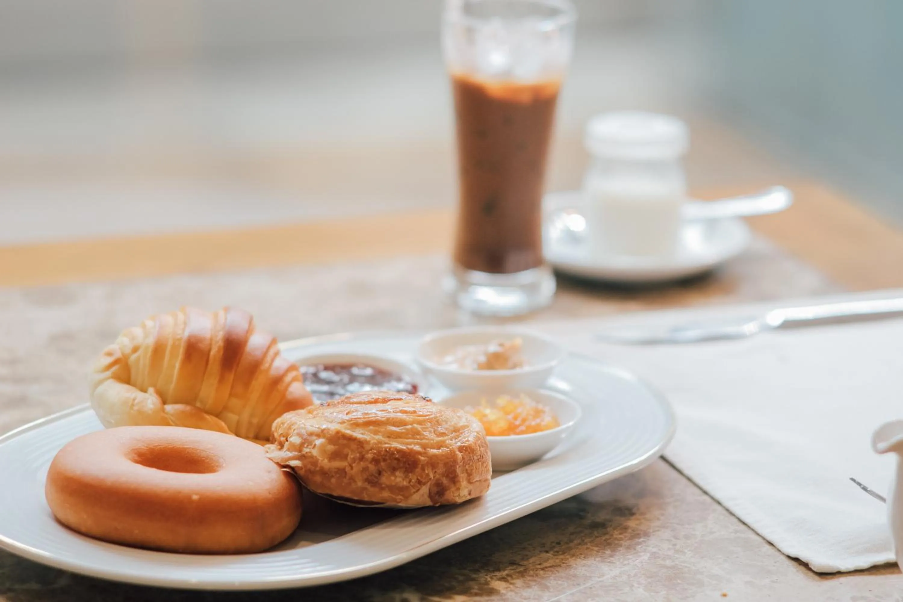 Restaurant/places to eat in New Space Hotel Airport