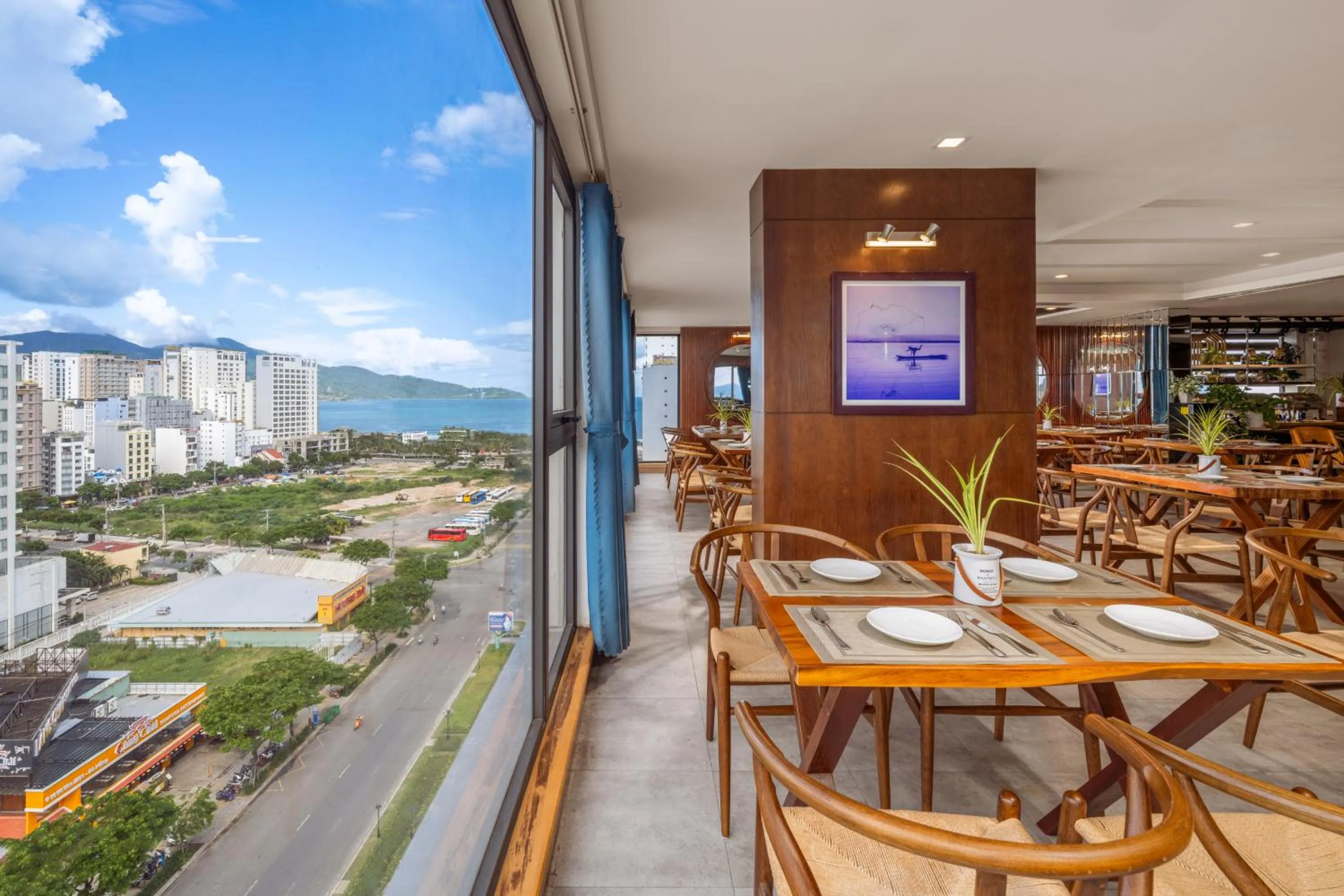 Restaurant/places to eat in White Sand Boutique Hotel