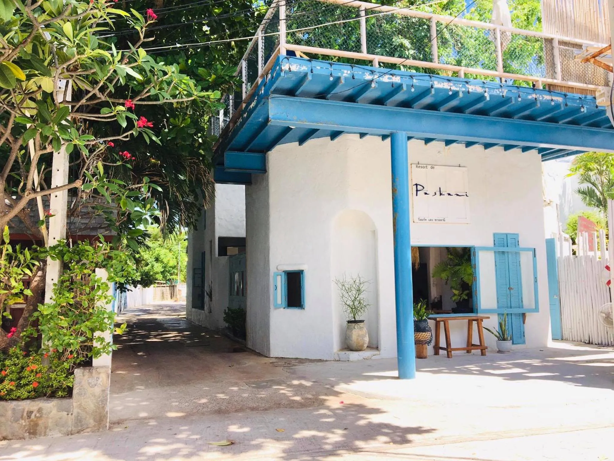 Property building in Resort de Paskani