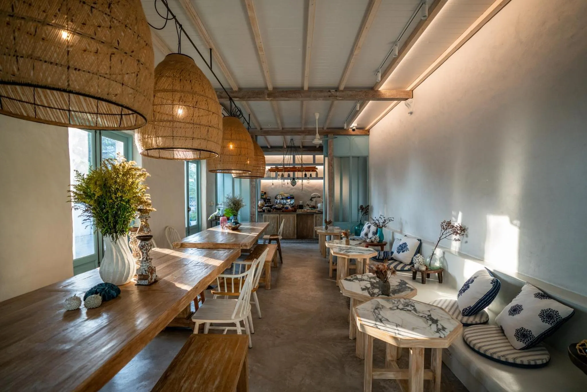 Restaurant/places to eat in Resort de Paskani