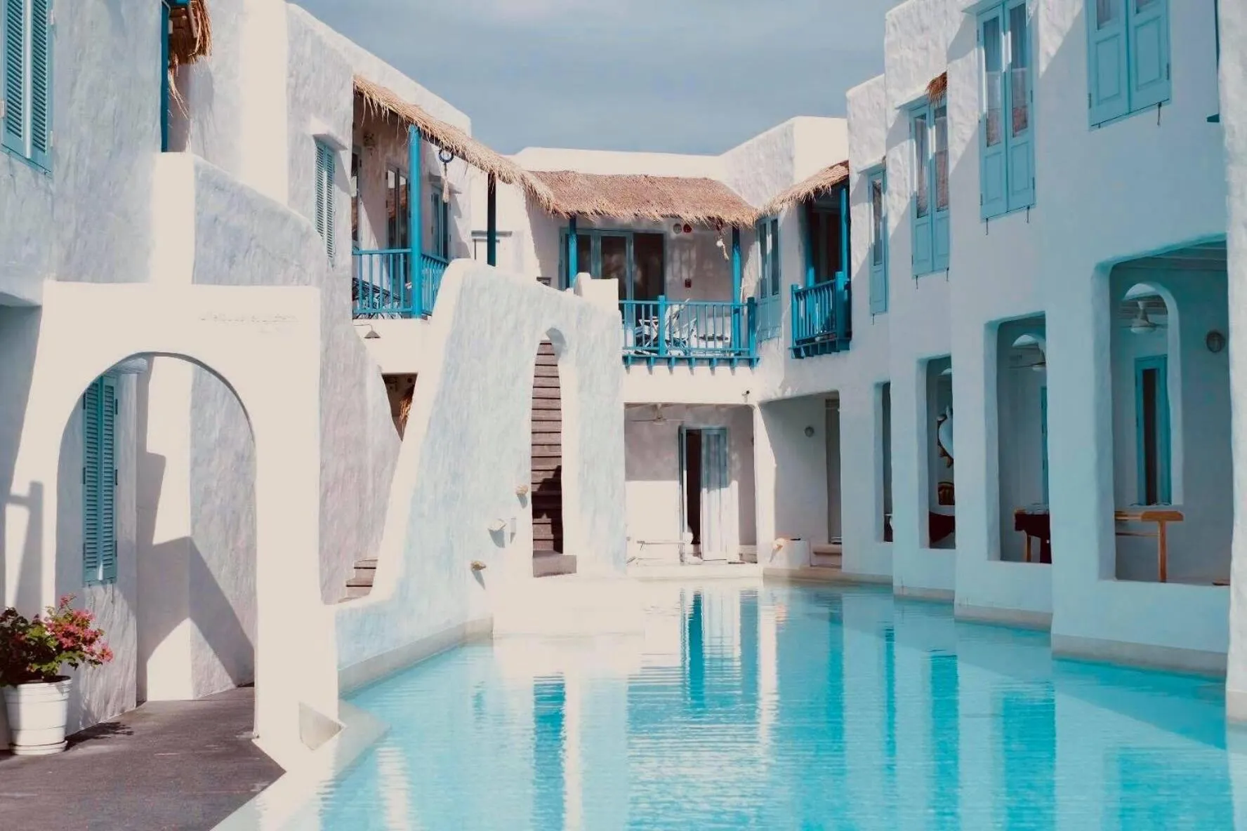 Property building in Resort de Paskani