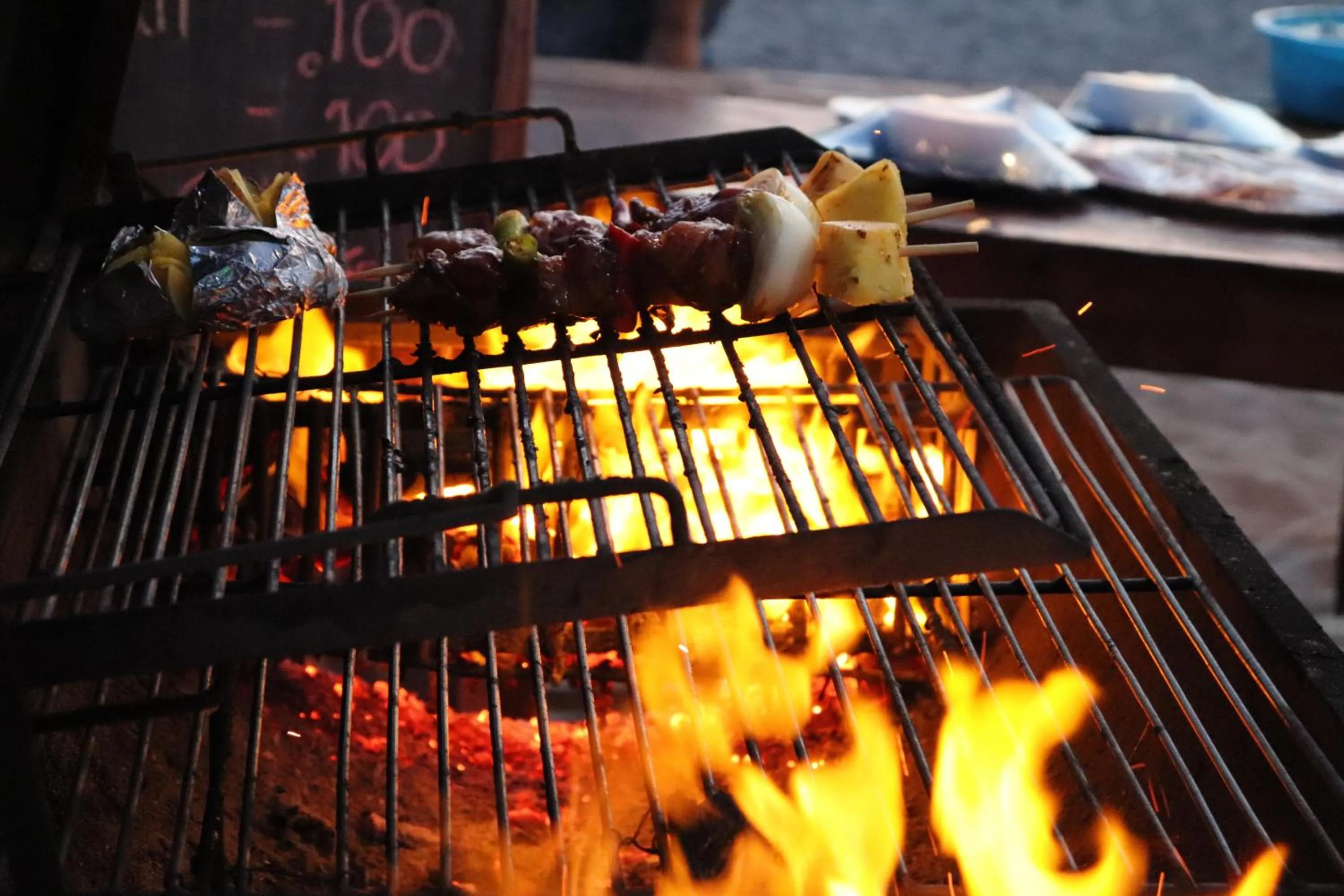 Restaurant/places to eat in Klongdao Sunset Villa