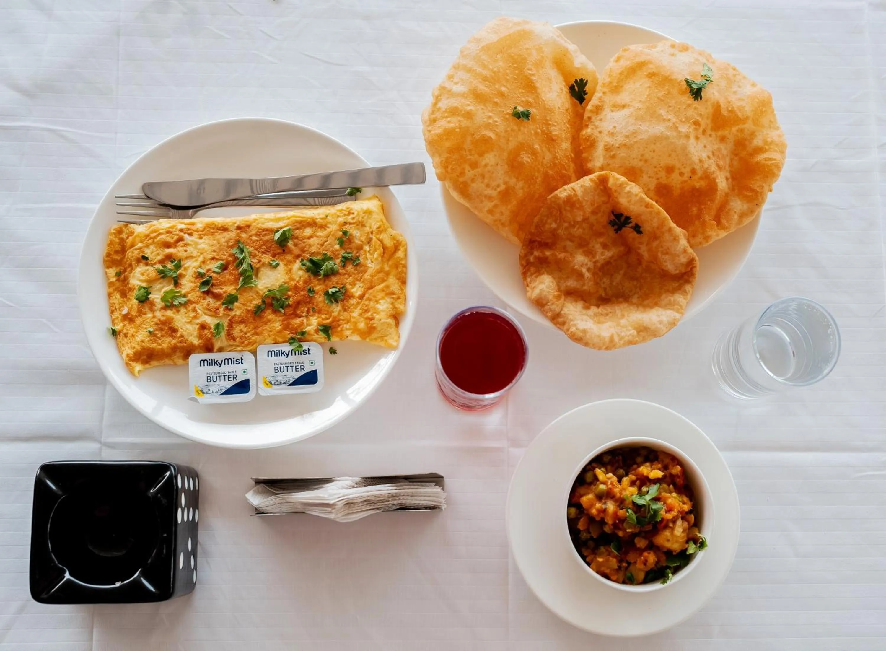 Food and drinks in Soulmate Beach Resort