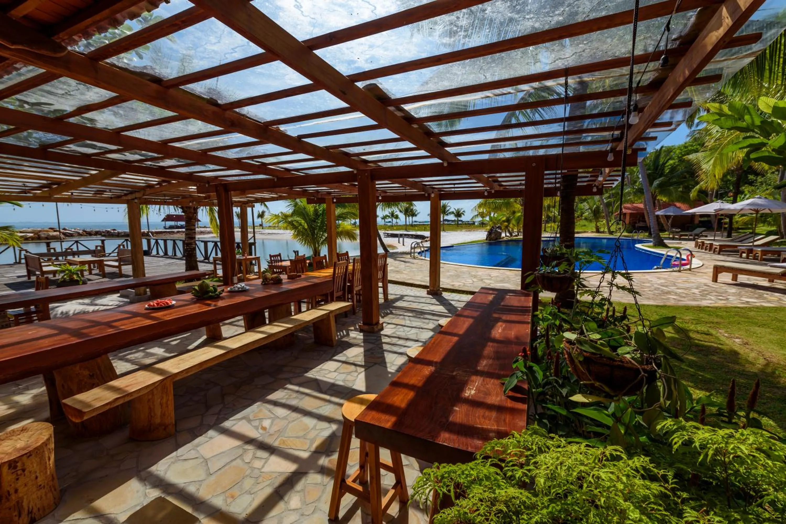 Restaurant/places to eat in Mango Beach Resort