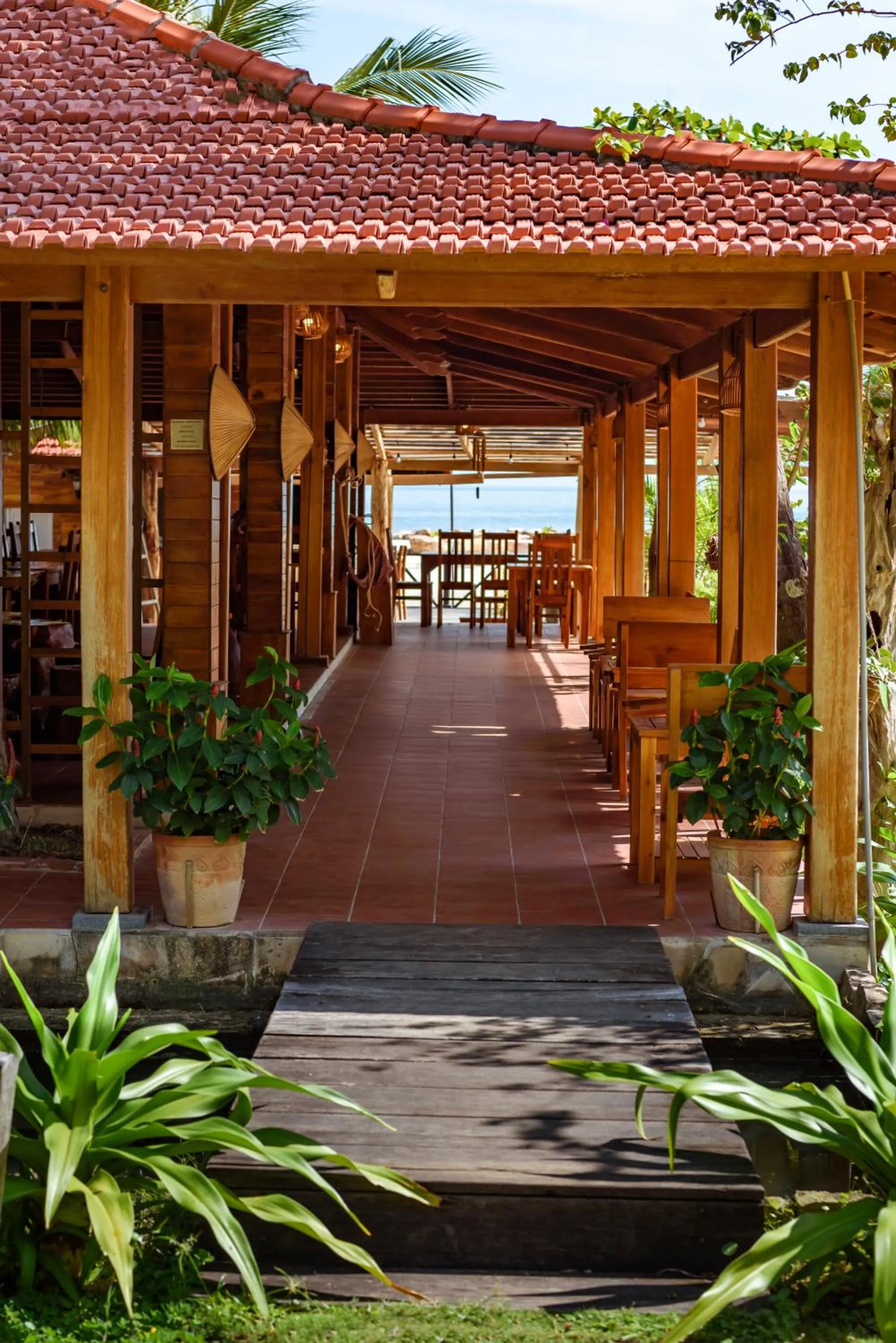Restaurant/places to eat in Mango Beach Resort