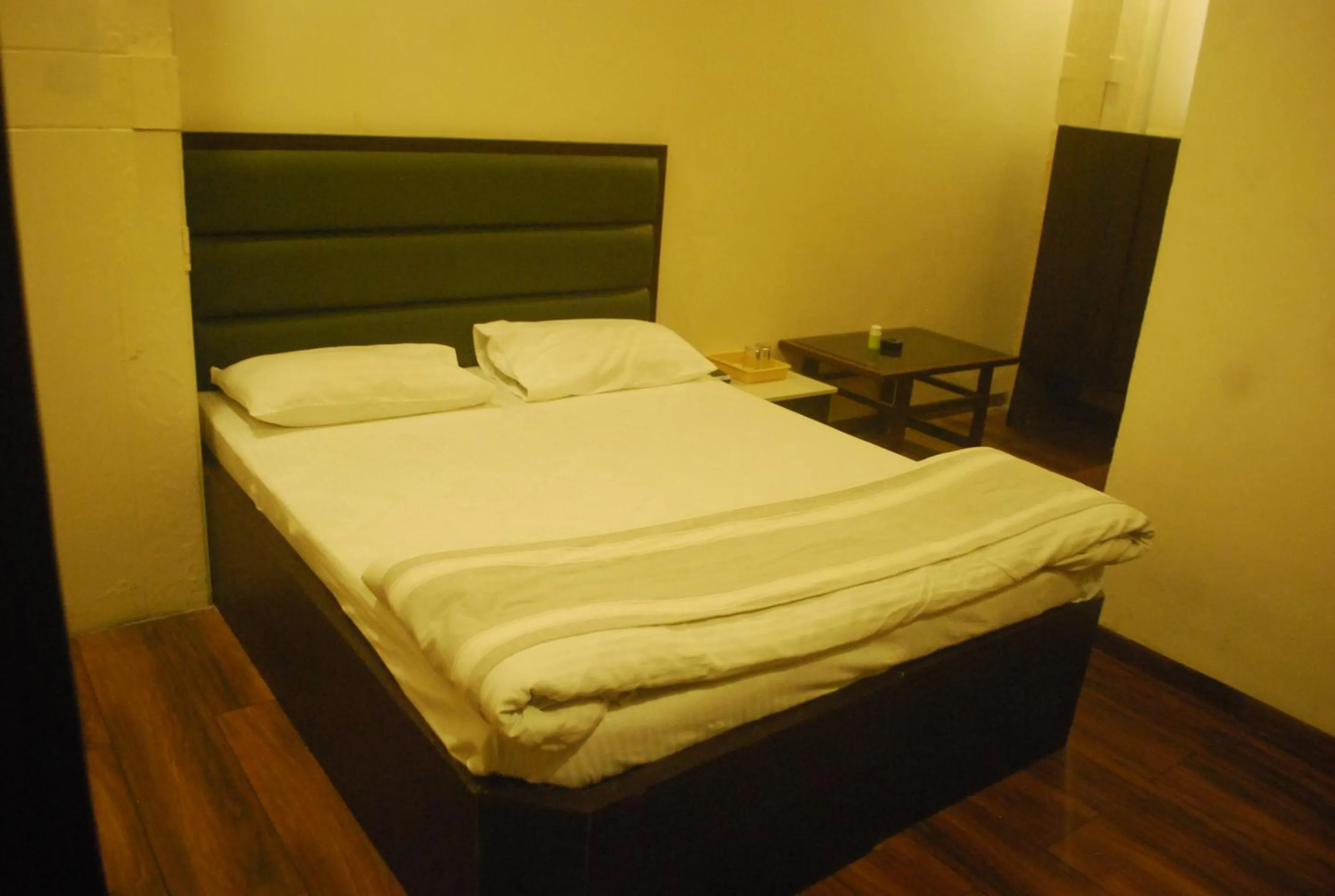 Bed in Hotel New Sunder