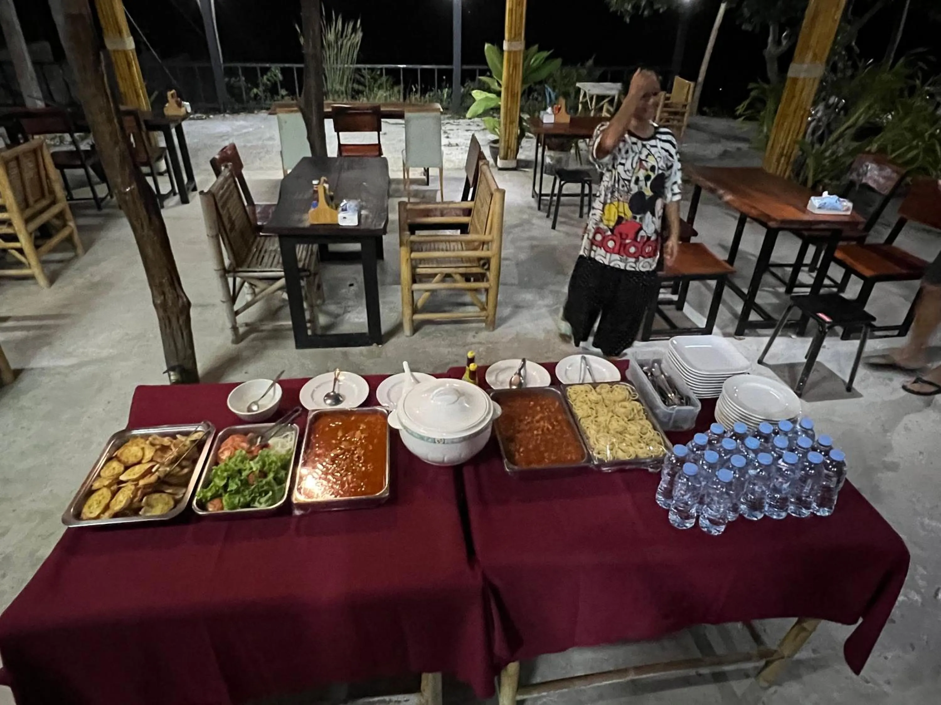Restaurant/places to eat in Chom Dao Resort