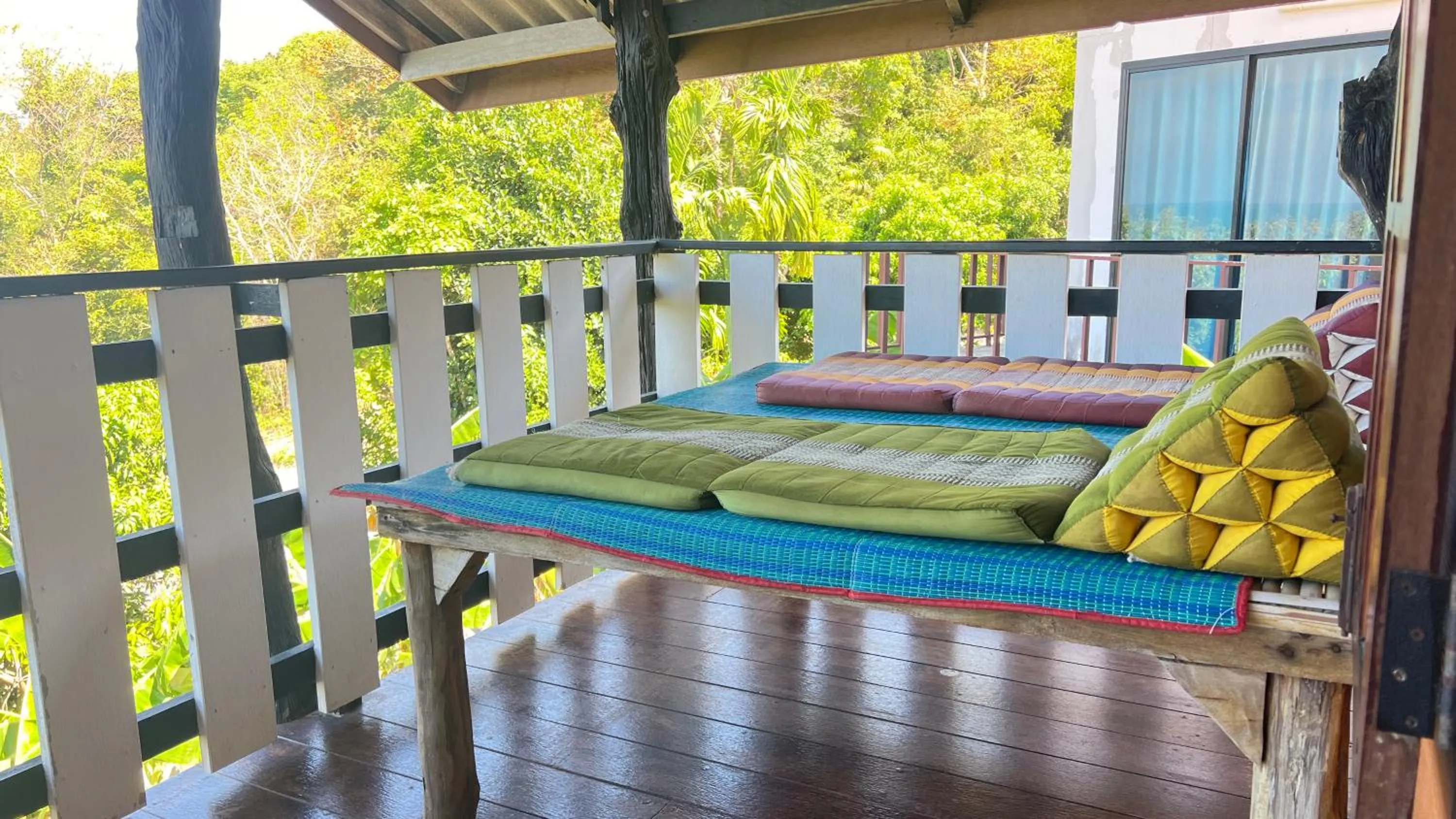 Bed in Chom Dao Resort