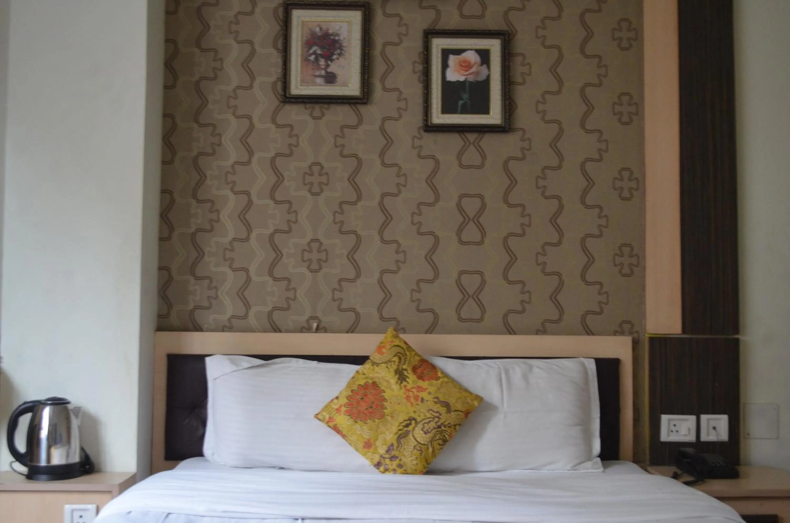 Bedroom, Bed in Jagjeet's Sikkim Retreat