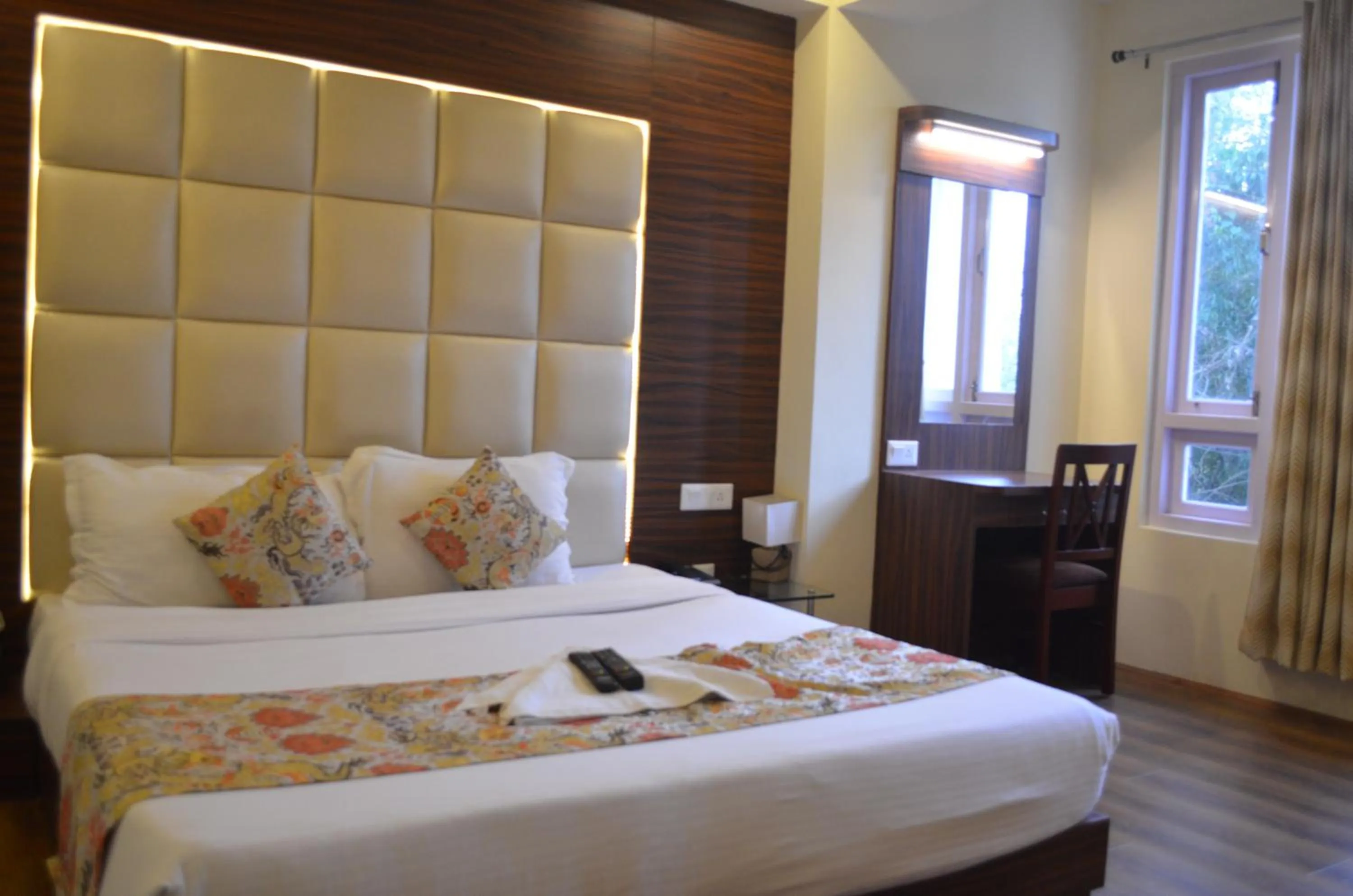 Bedroom, Bed in Jagjeet's Sikkim Retreat