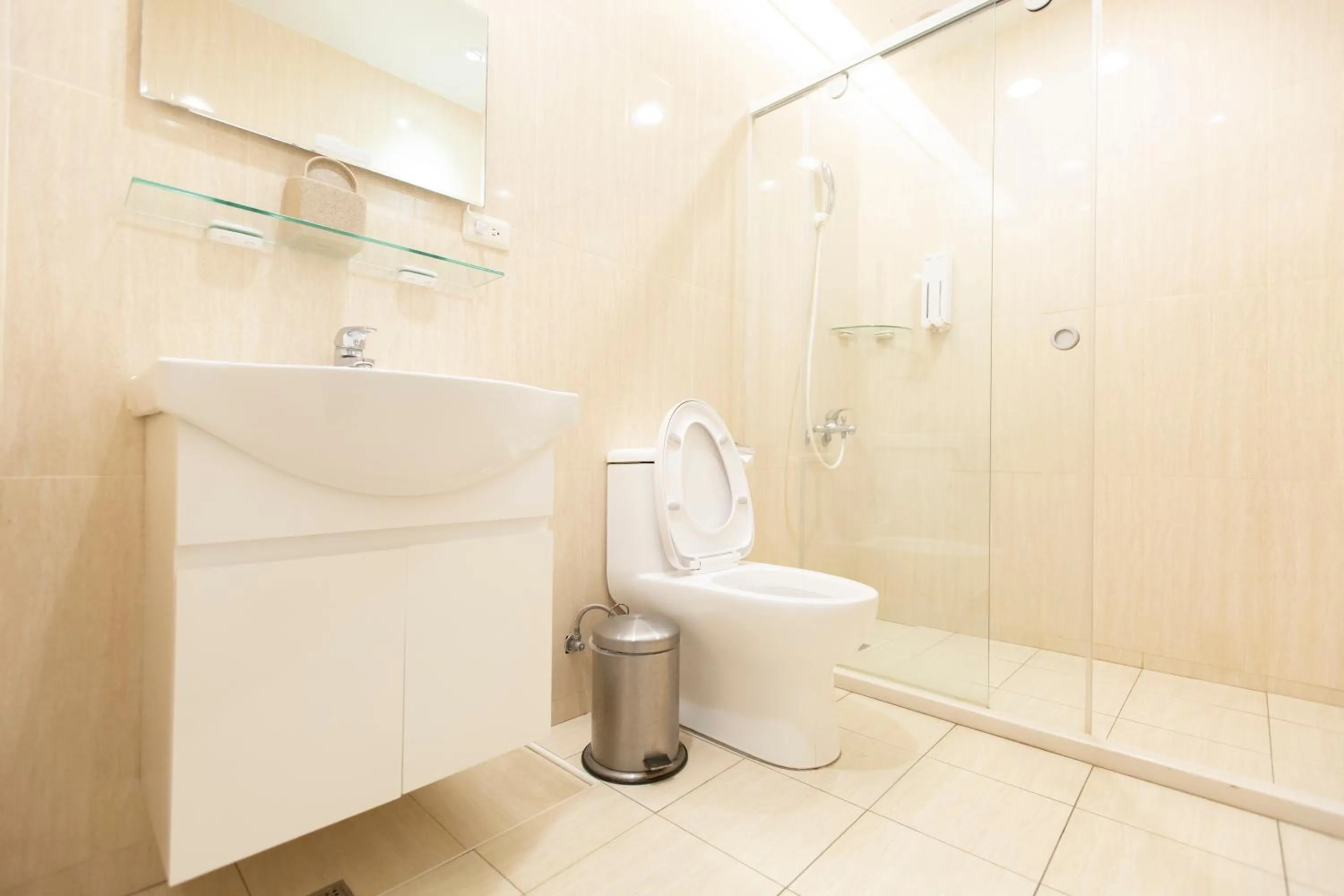 Shower in 龍家民宿 The Laid-back Dragon Lodge