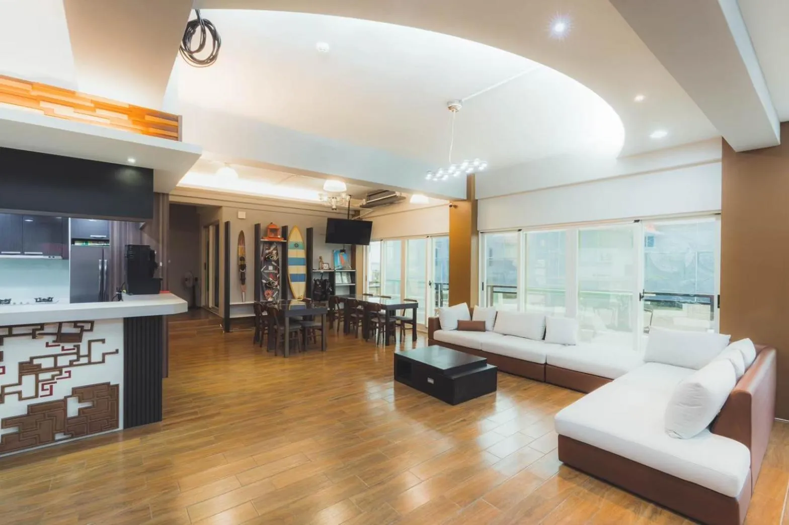 Property logo or sign in 龍家民宿 The Laid-back Dragon Lodge