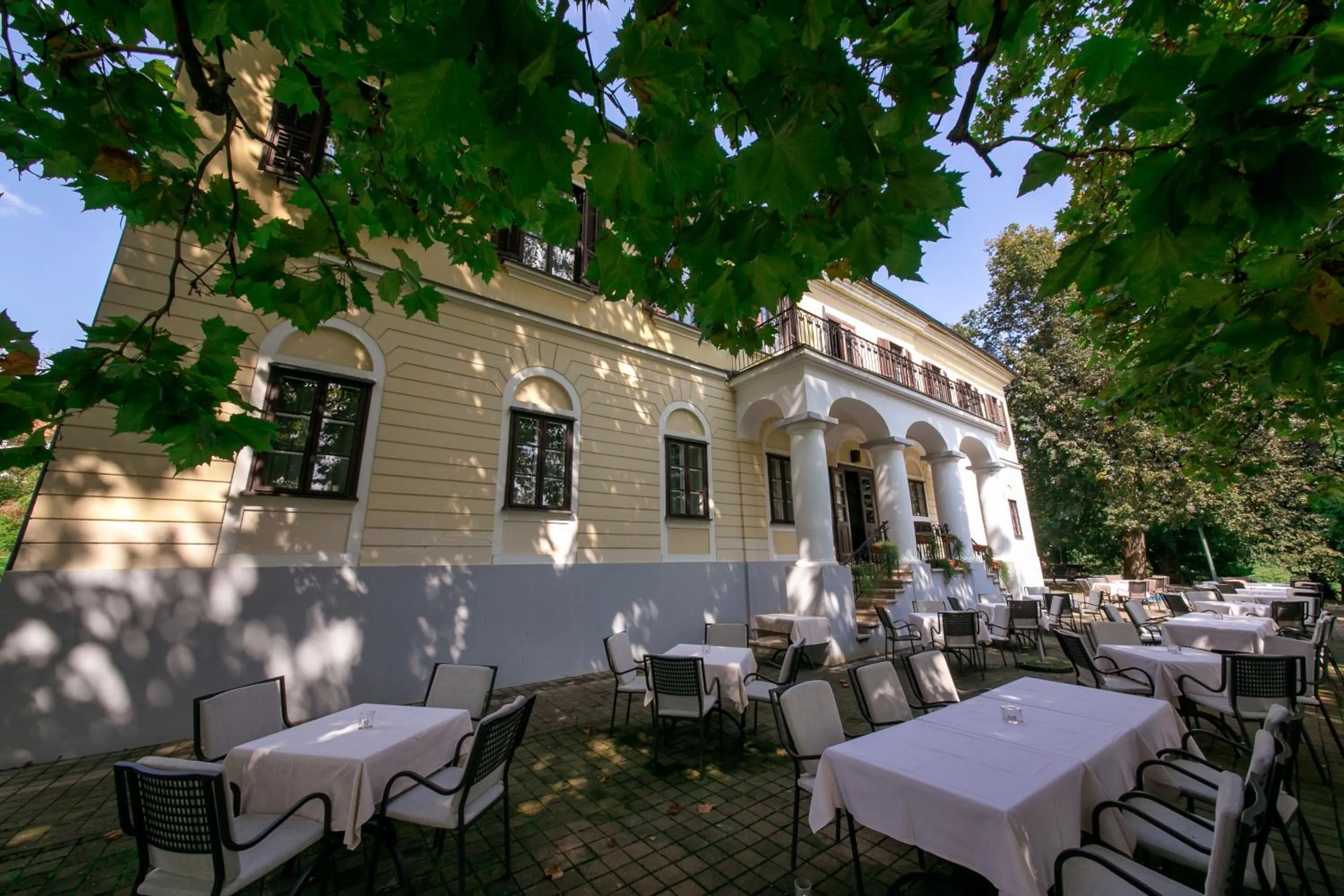 Restaurant/places to eat in Terme Tuhelj Hotel Well