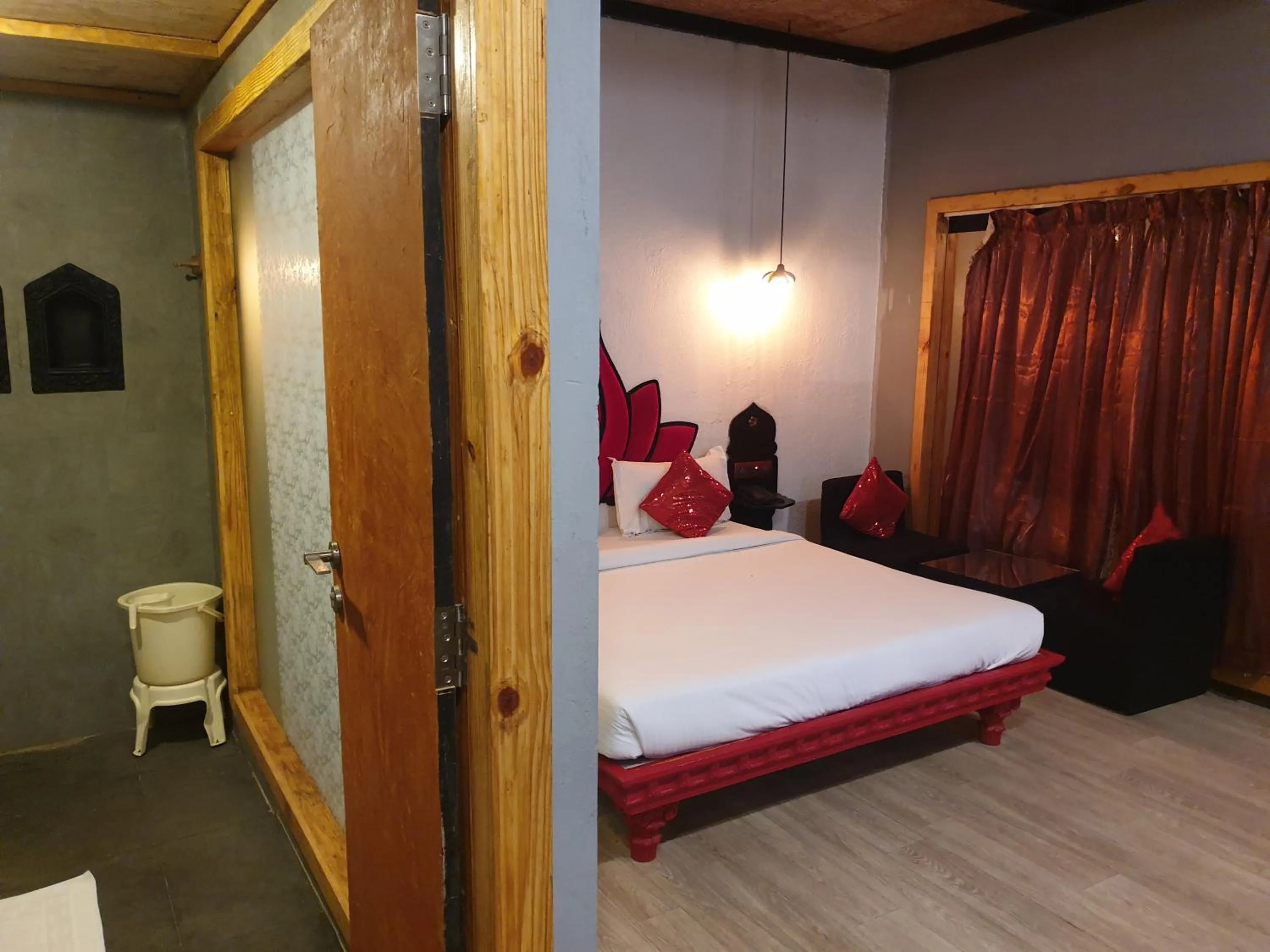 Bed in Hotel Mittal Paradise