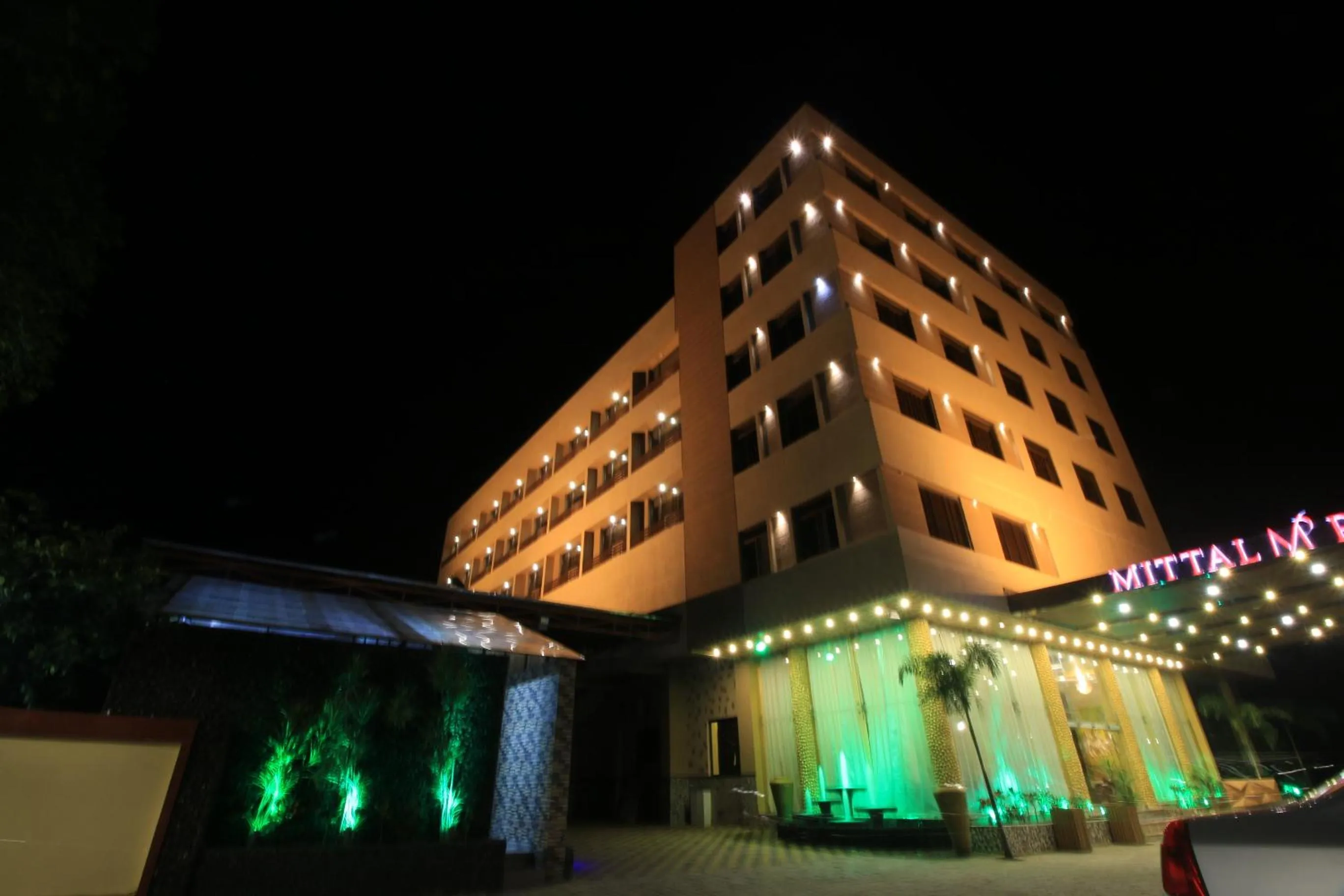 Facade/entrance in Hotel Mittal Paradise