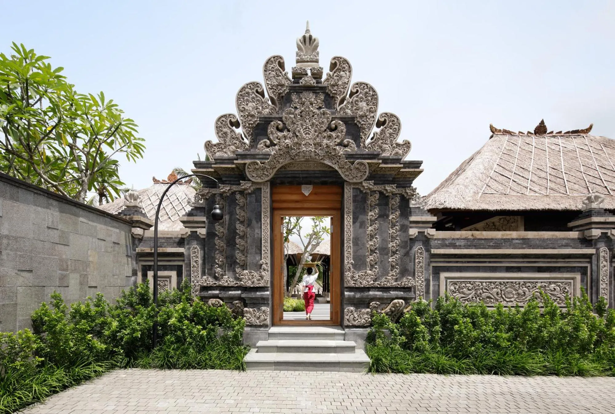 Facade/entrance in Hoshinoya Bali