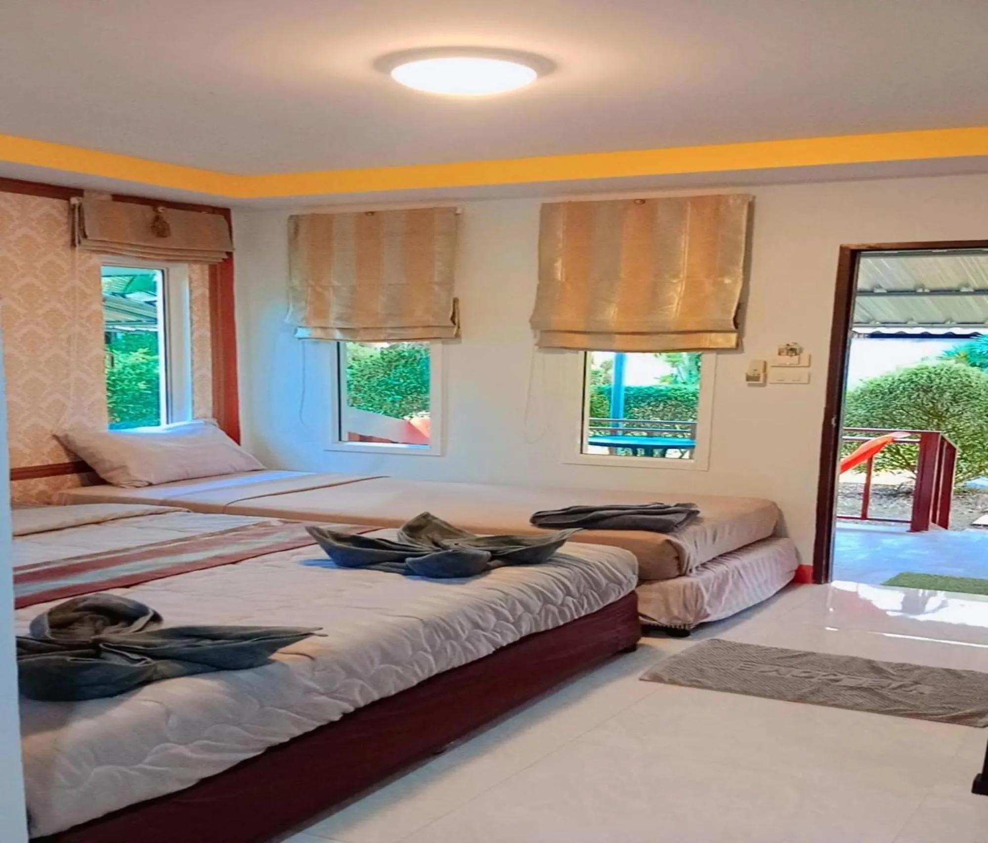 Bed in Popular Lanta Resort