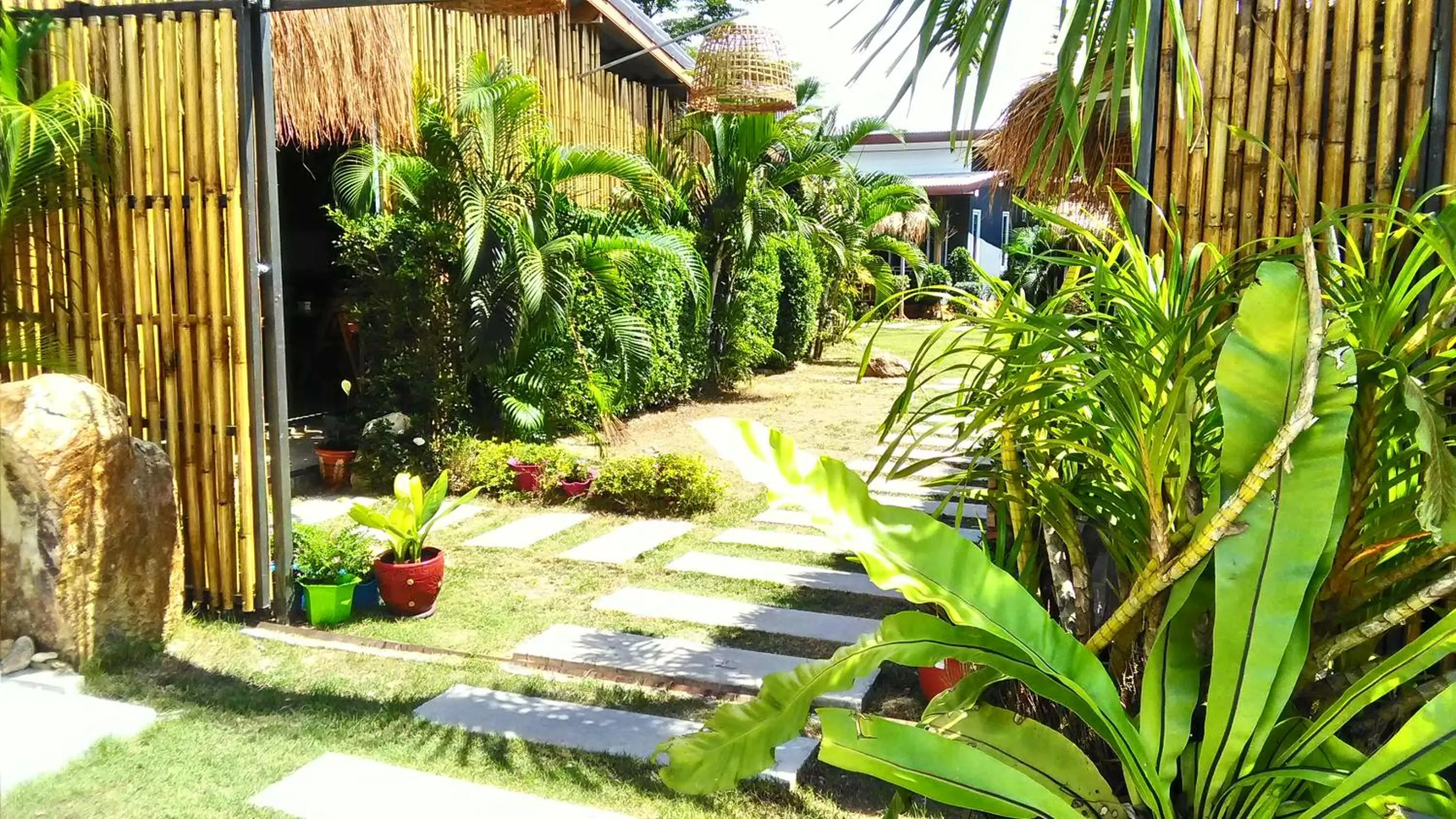 Facade/entrance in Popular Lanta Resort