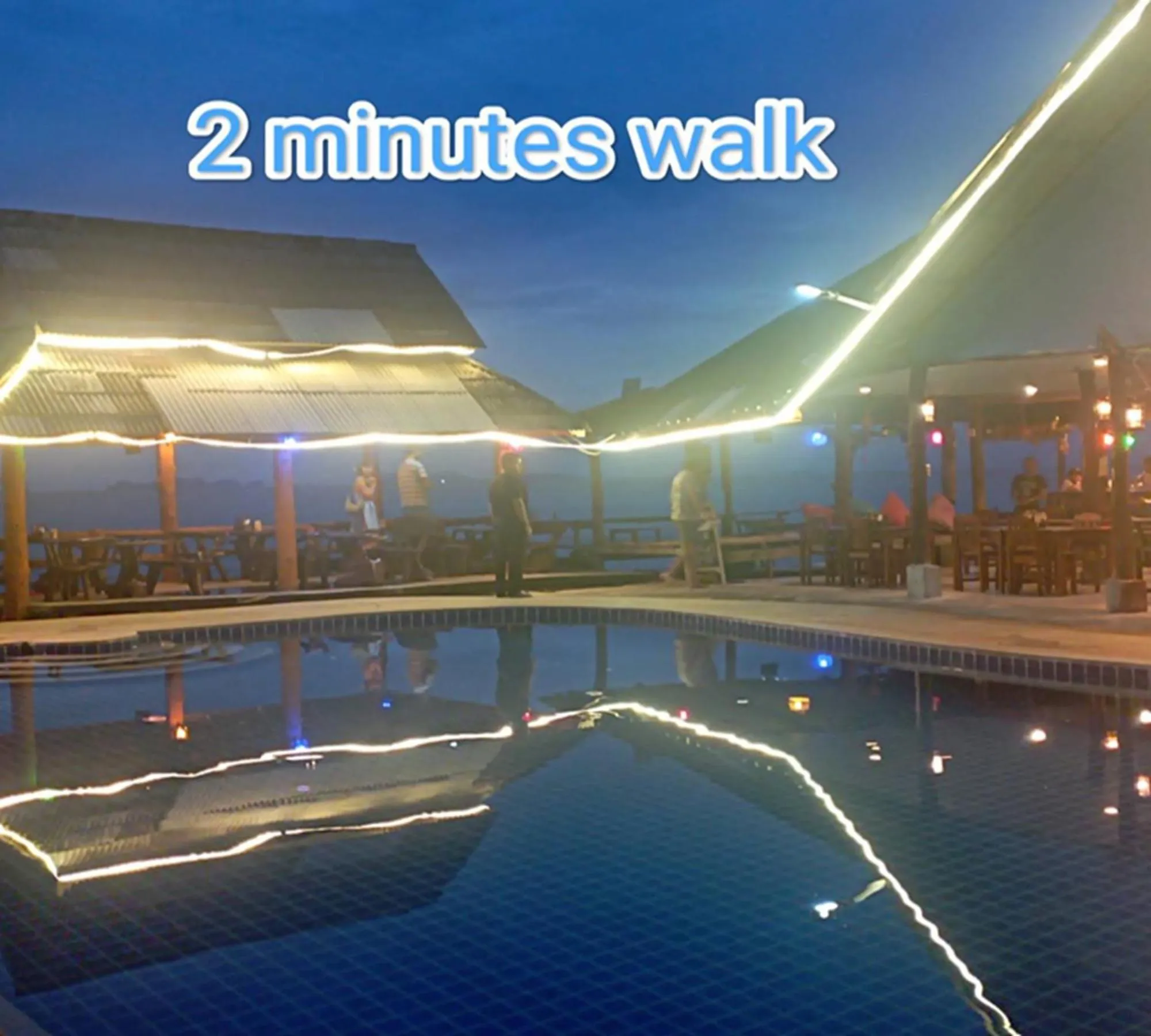 Swimming pool in Popular Lanta Resort