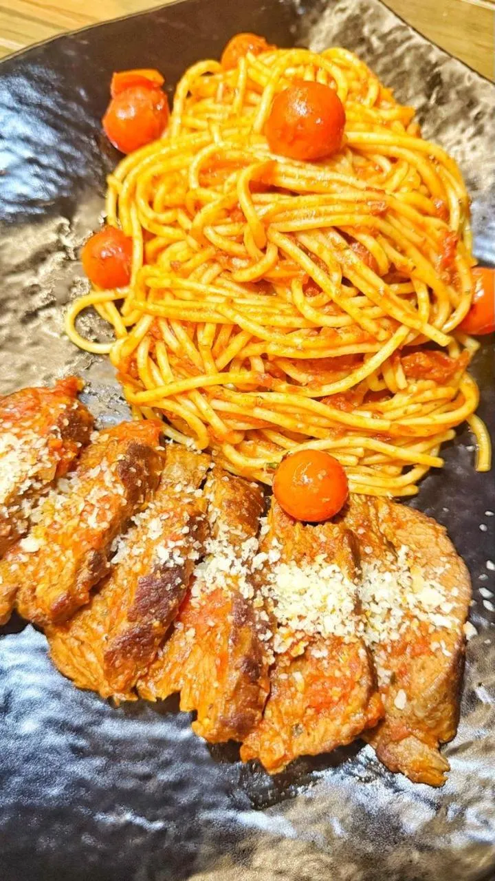 Restaurant/places to eat in SV Chrome by AJ Boutique Hotel