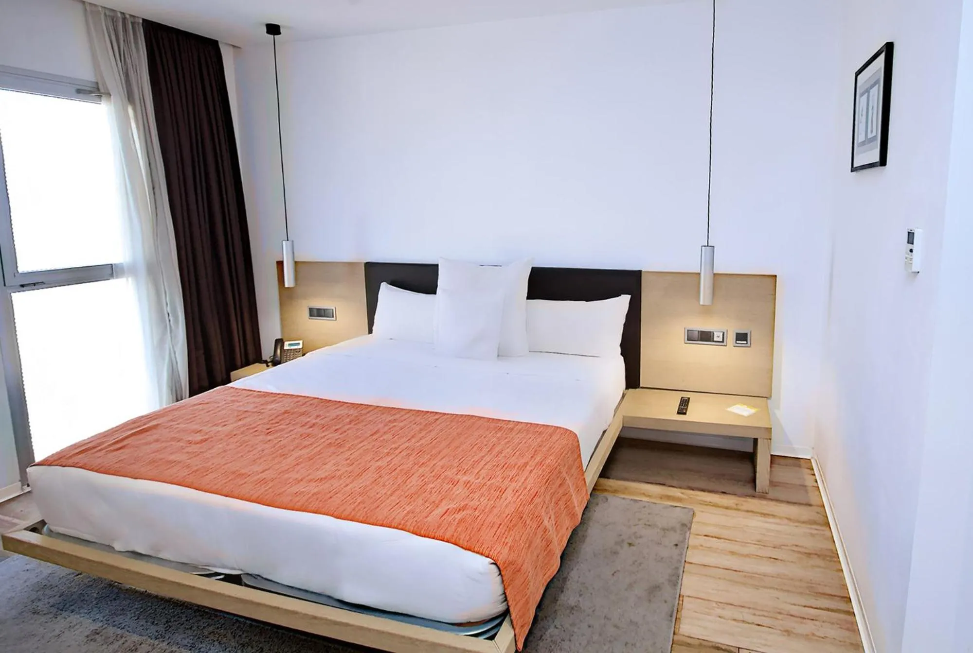 Bedroom, Bed in SV Chrome