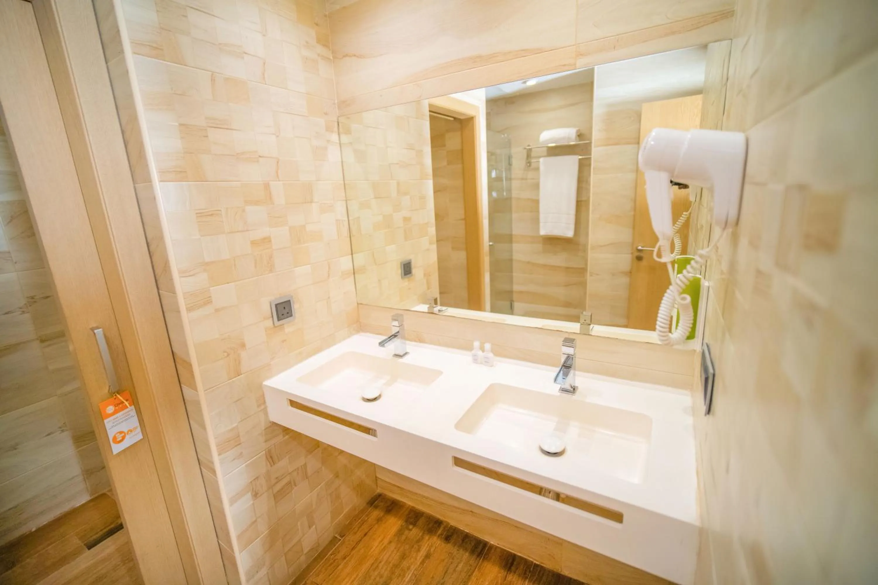 Bathroom in SV Chrome